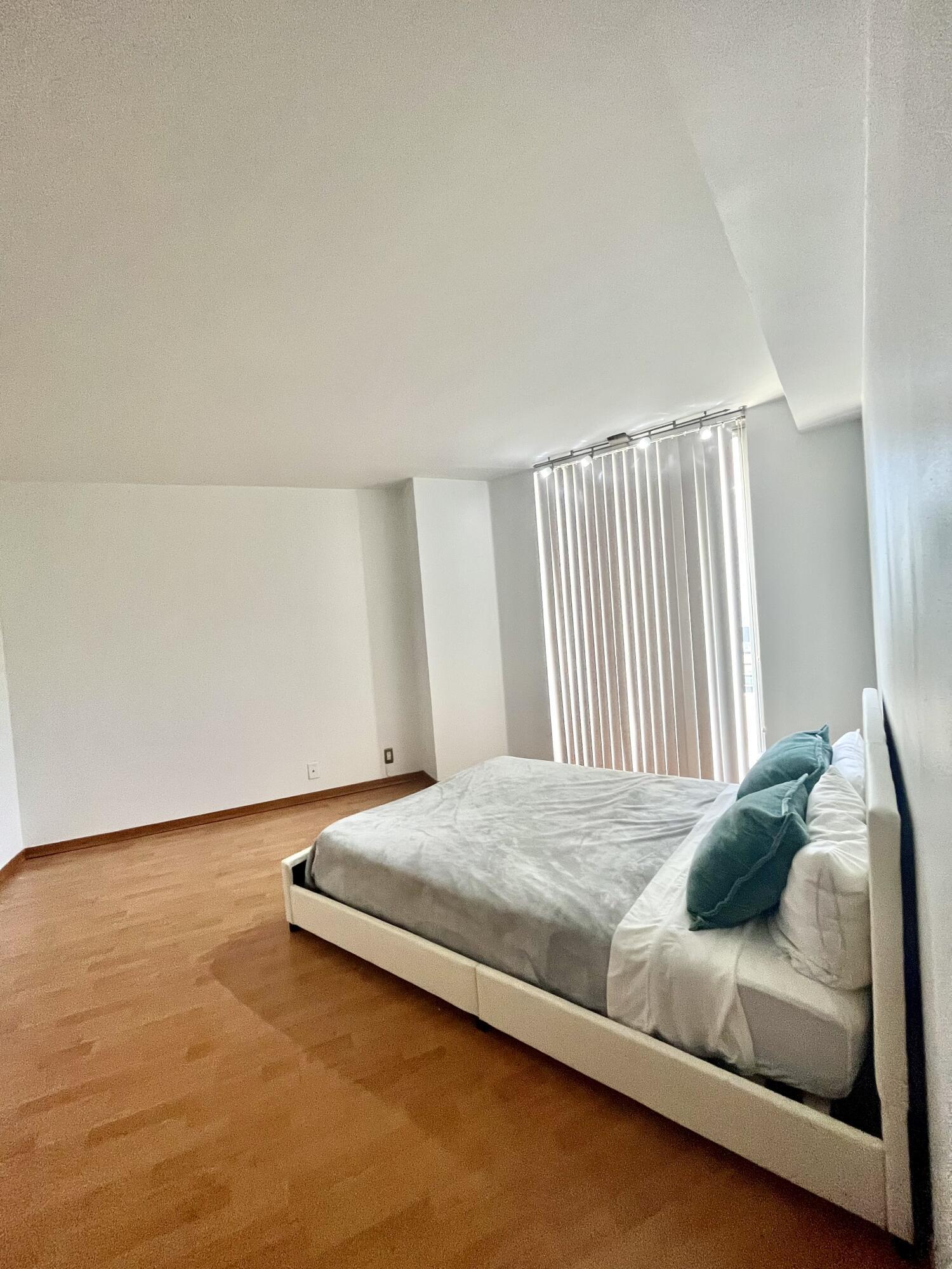 3400 NE 192nd Street #1102, Aventura FL 33180