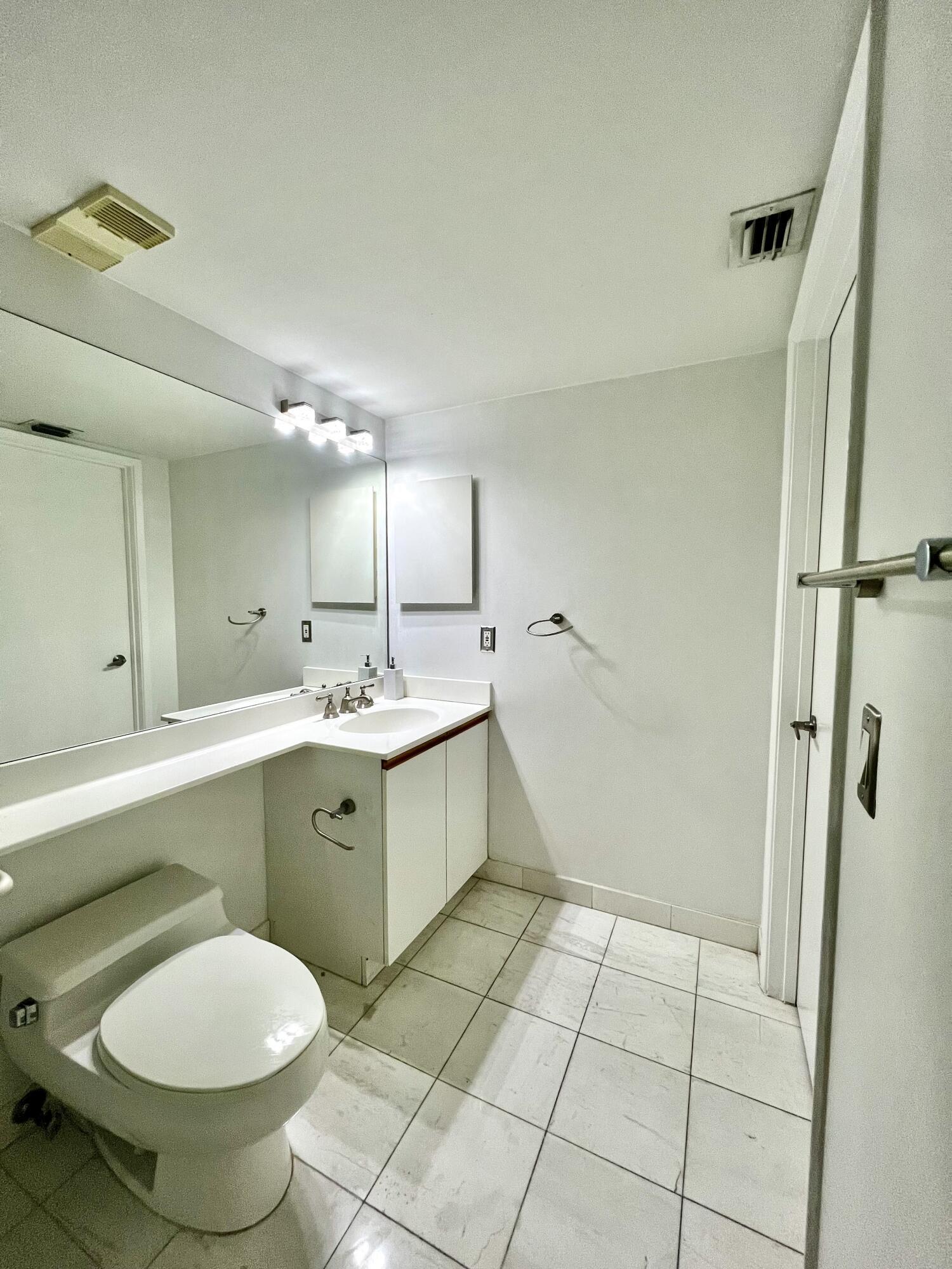 3400 NE 192nd Street #1102, Aventura FL 33180
