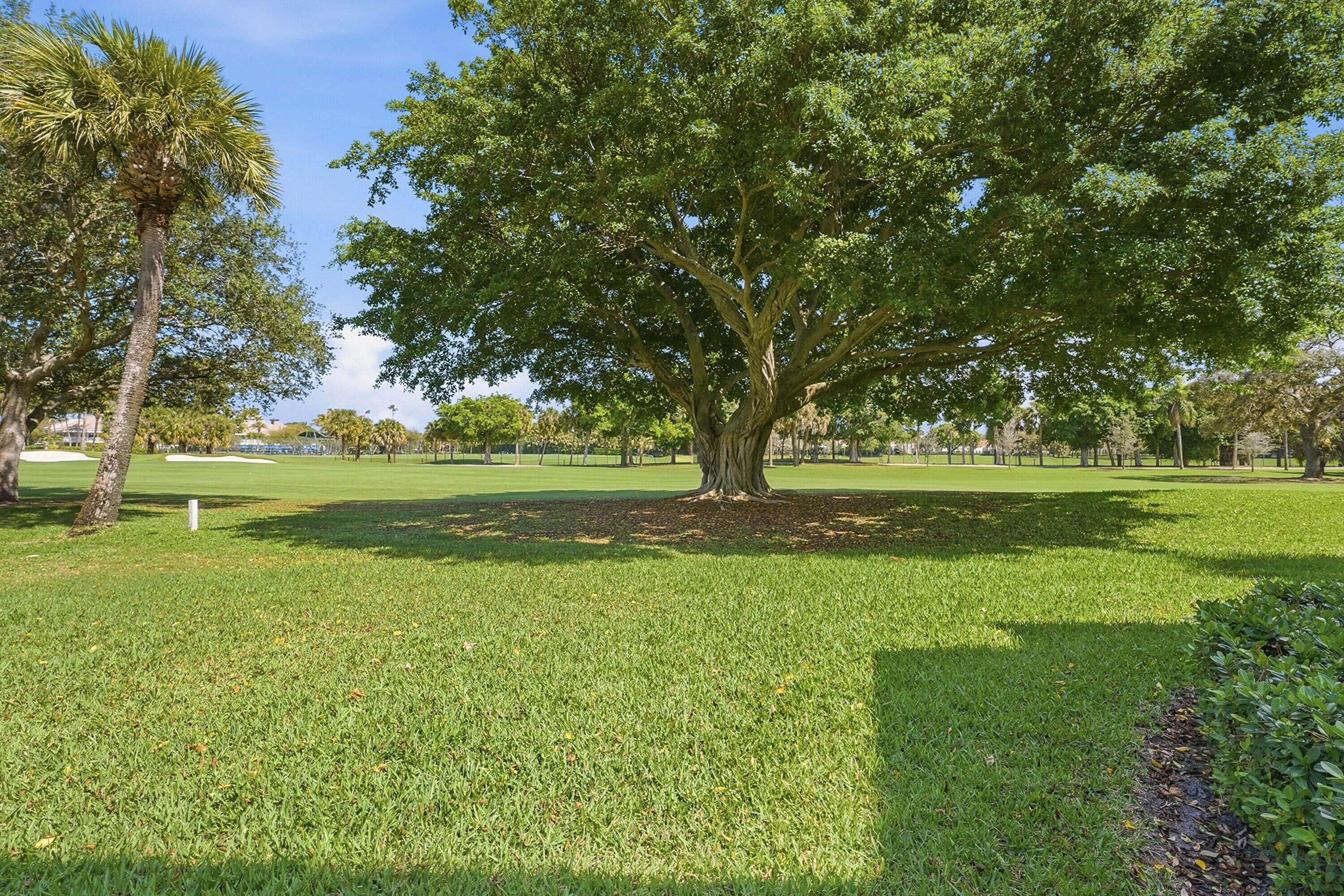 16648 Traders #107, Jupiter FL 33477