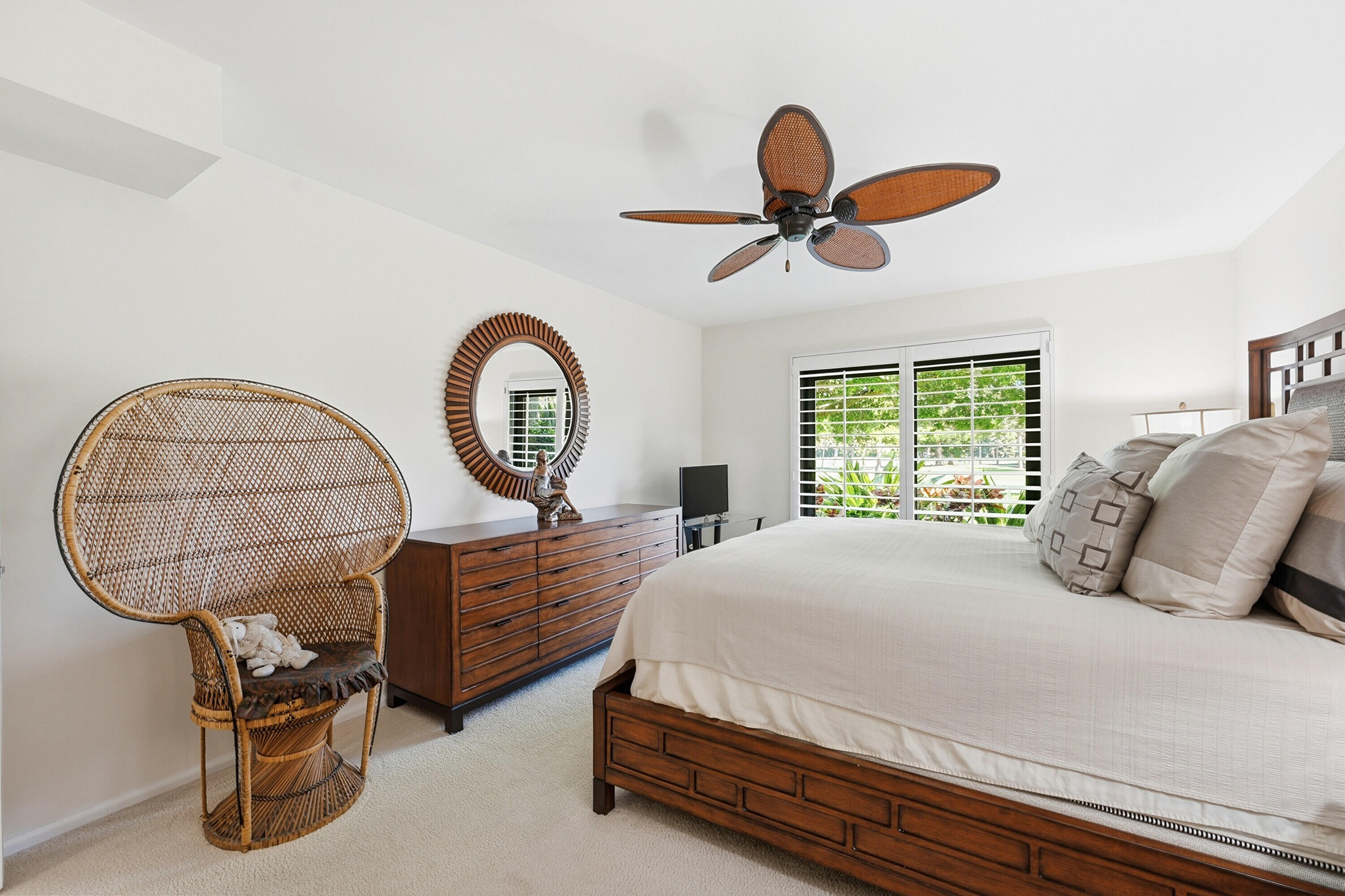 16648 Traders #107, Jupiter FL 33477