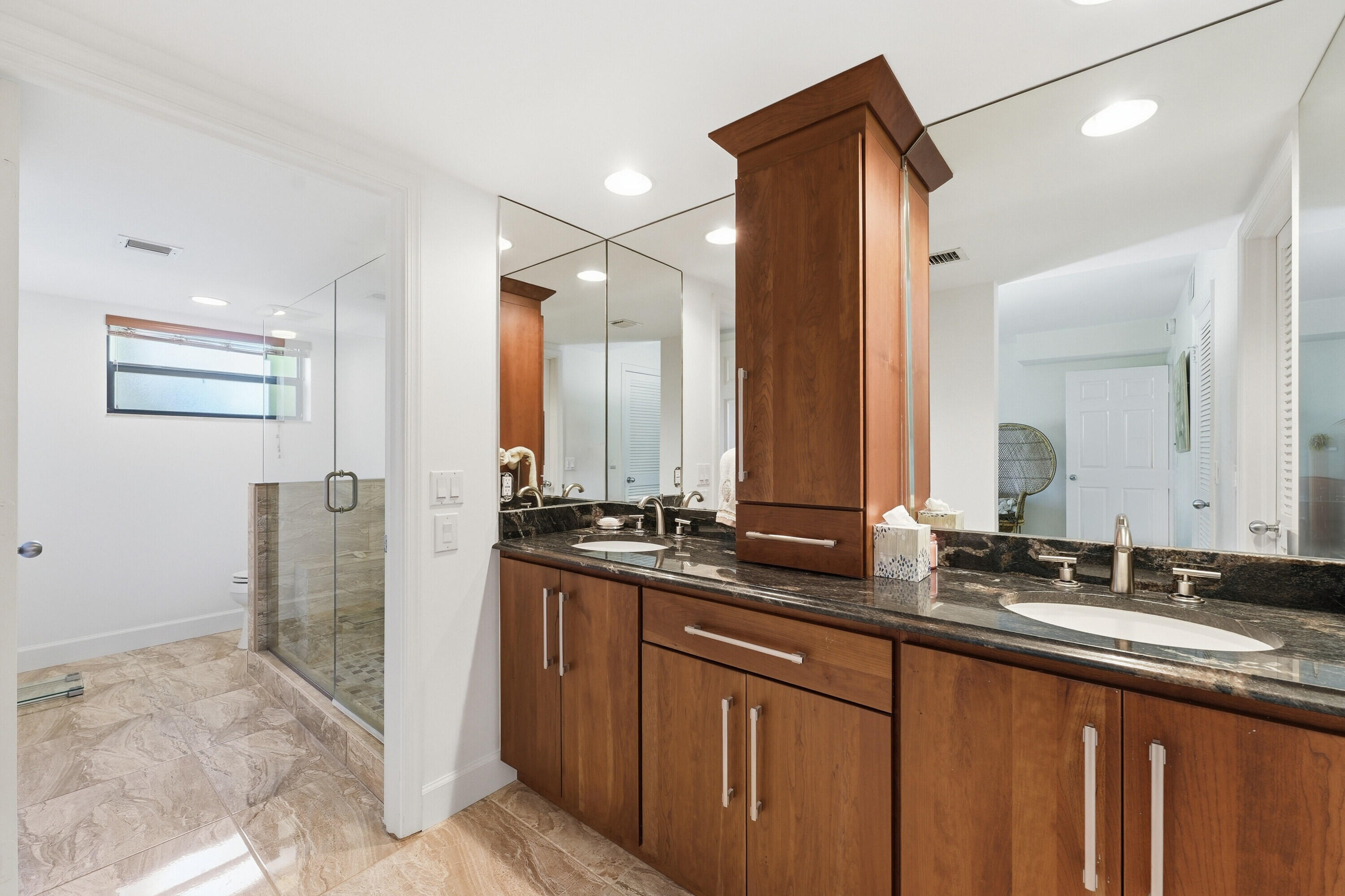 16648 Traders #107, Jupiter FL 33477