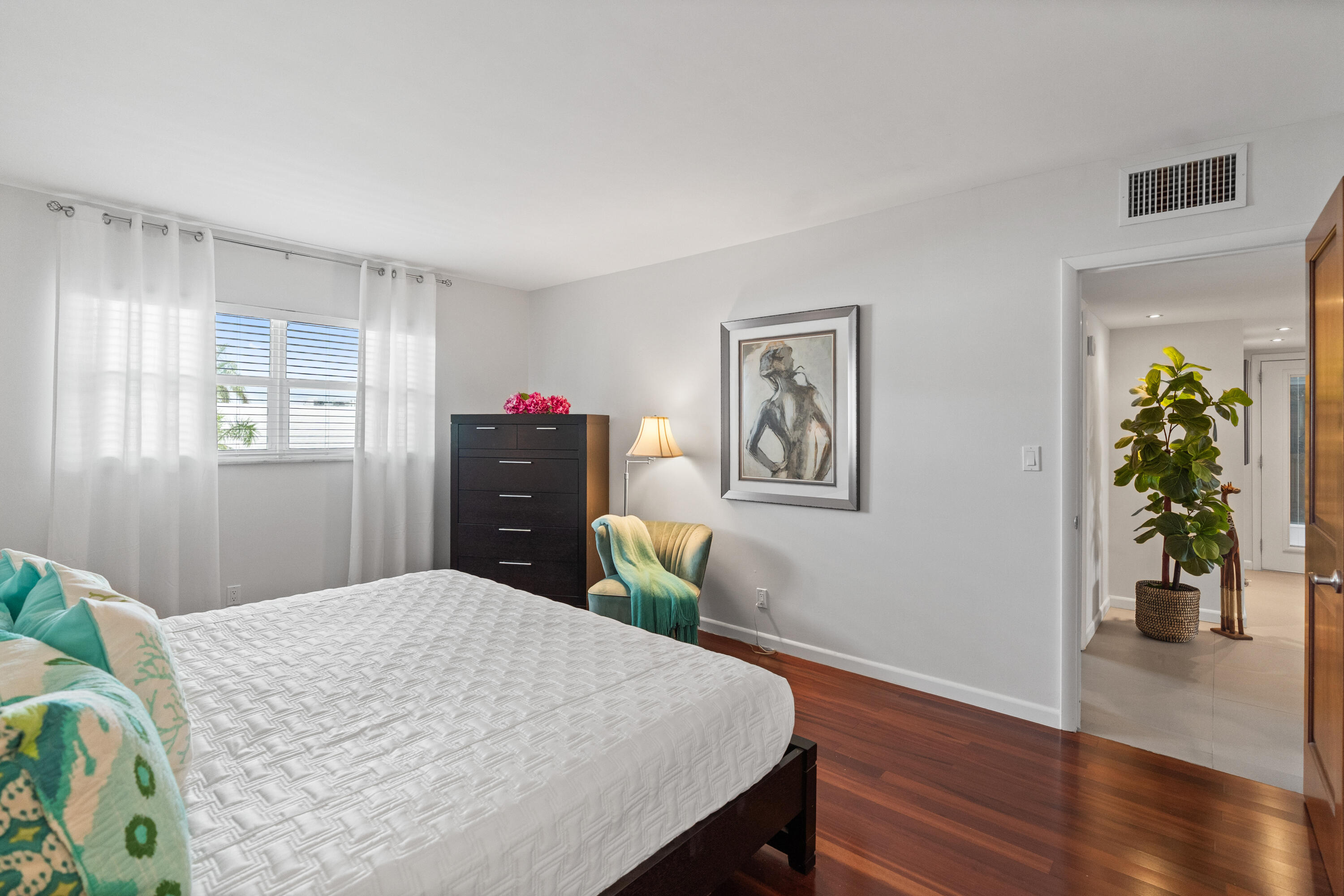 3050 NE 47th #402, Fort Lauderdale FL 33308