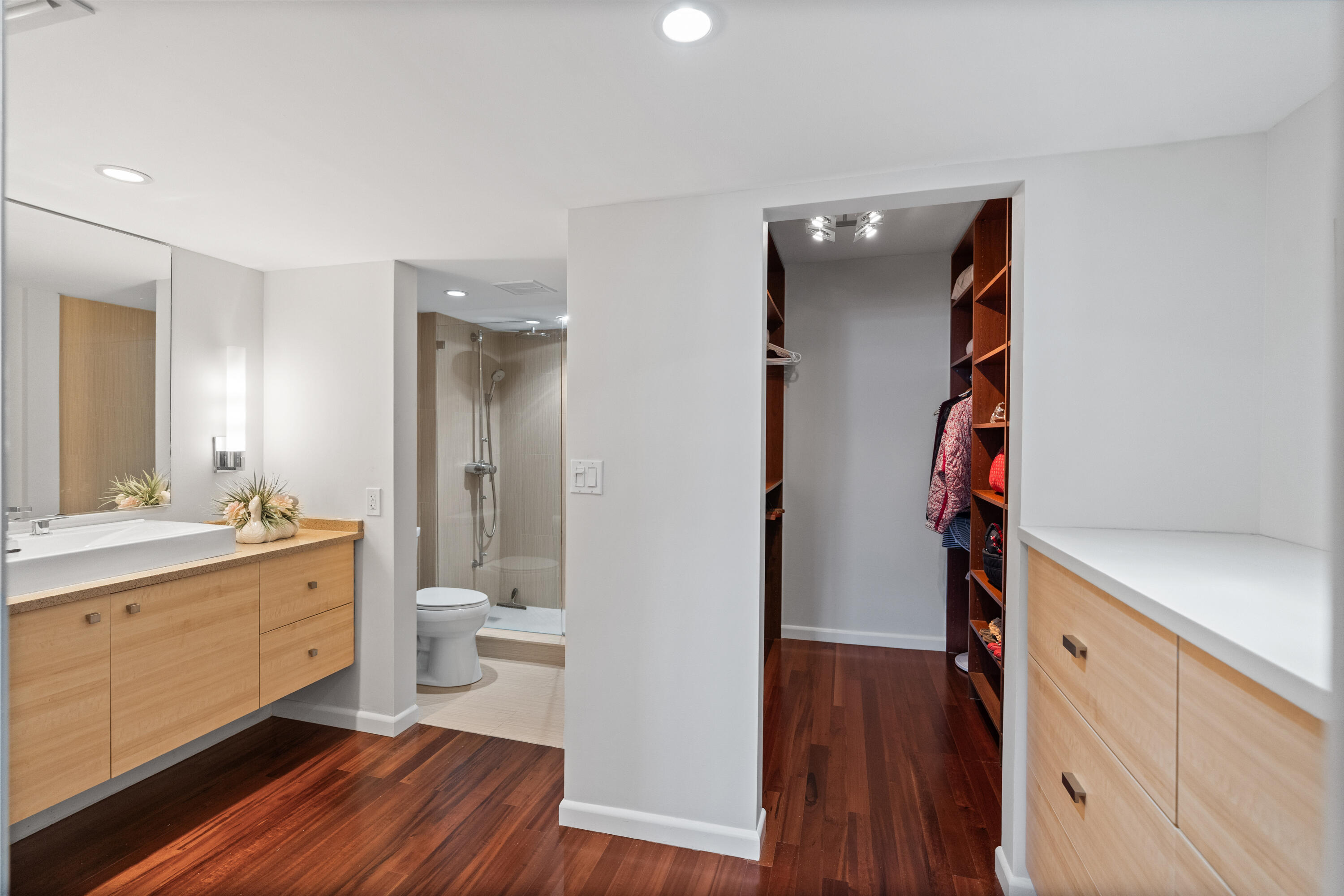 3050 NE 47th #402, Fort Lauderdale FL 33308