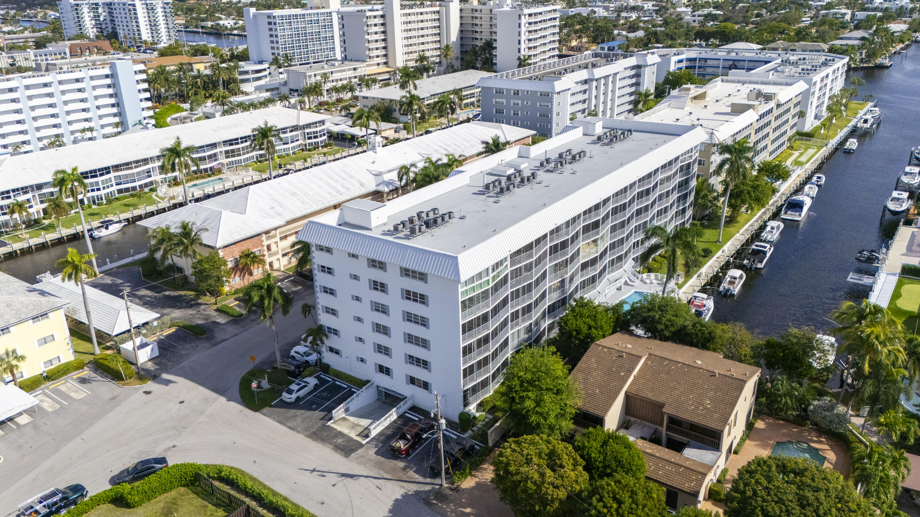 3050 NE 47th #402, Fort Lauderdale FL 33308