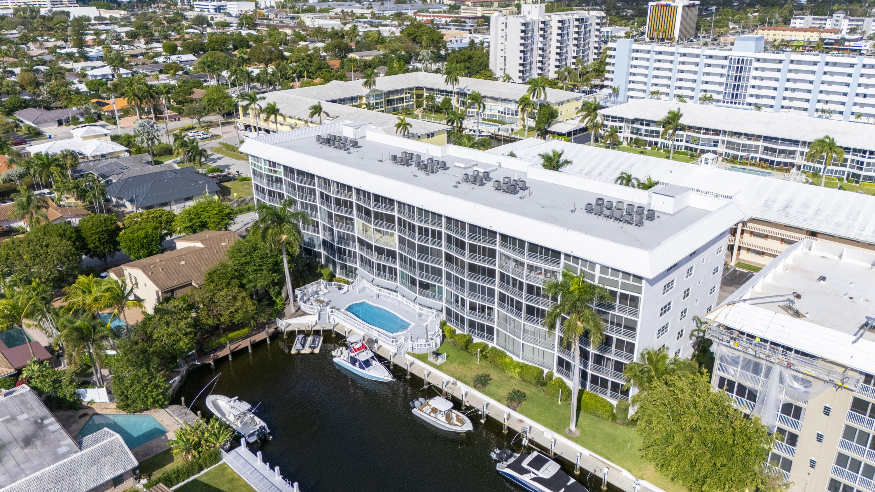 3050 NE 47th #402, Fort Lauderdale FL 33308