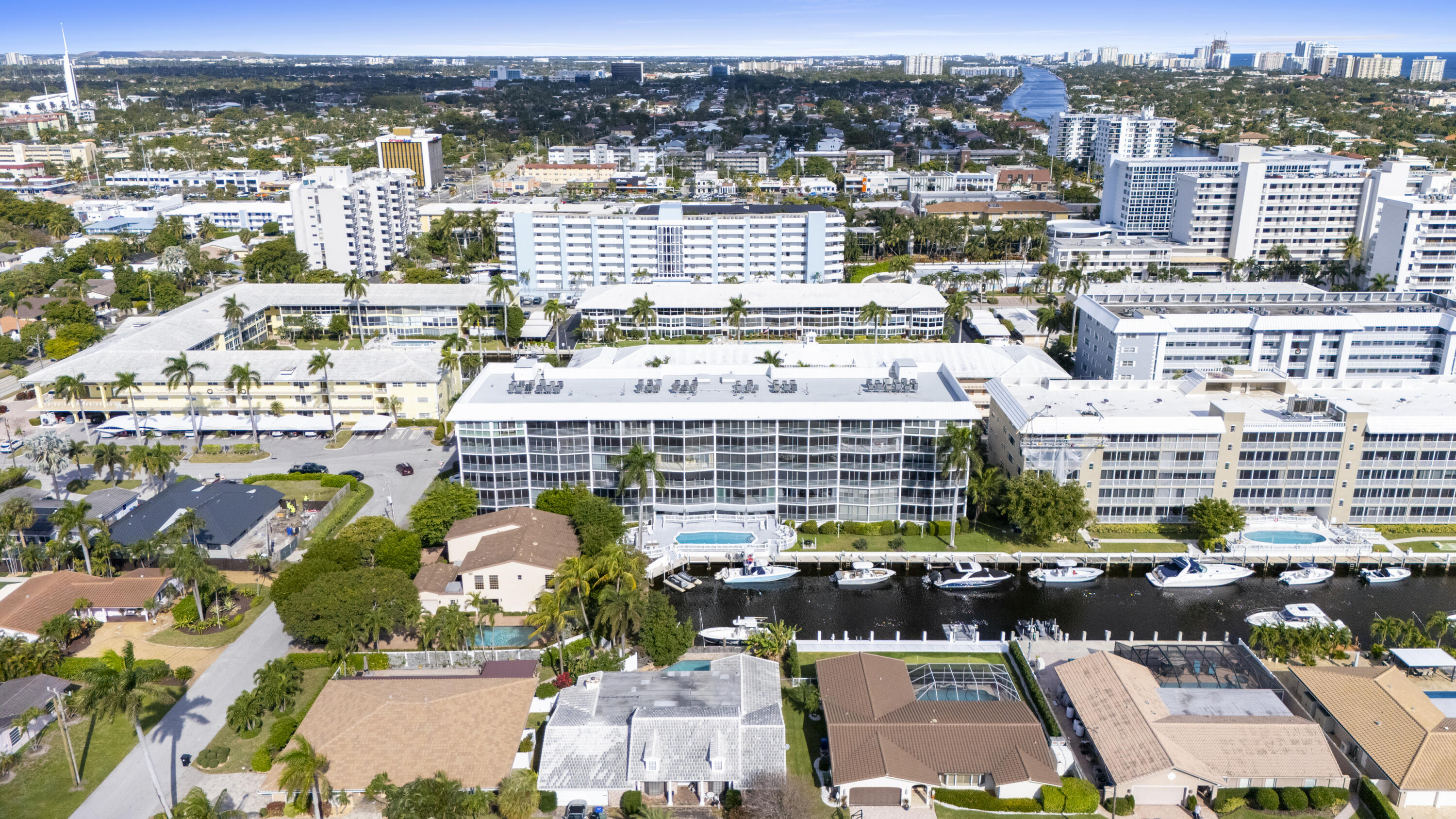 3050 NE 47th #402, Fort Lauderdale FL 33308