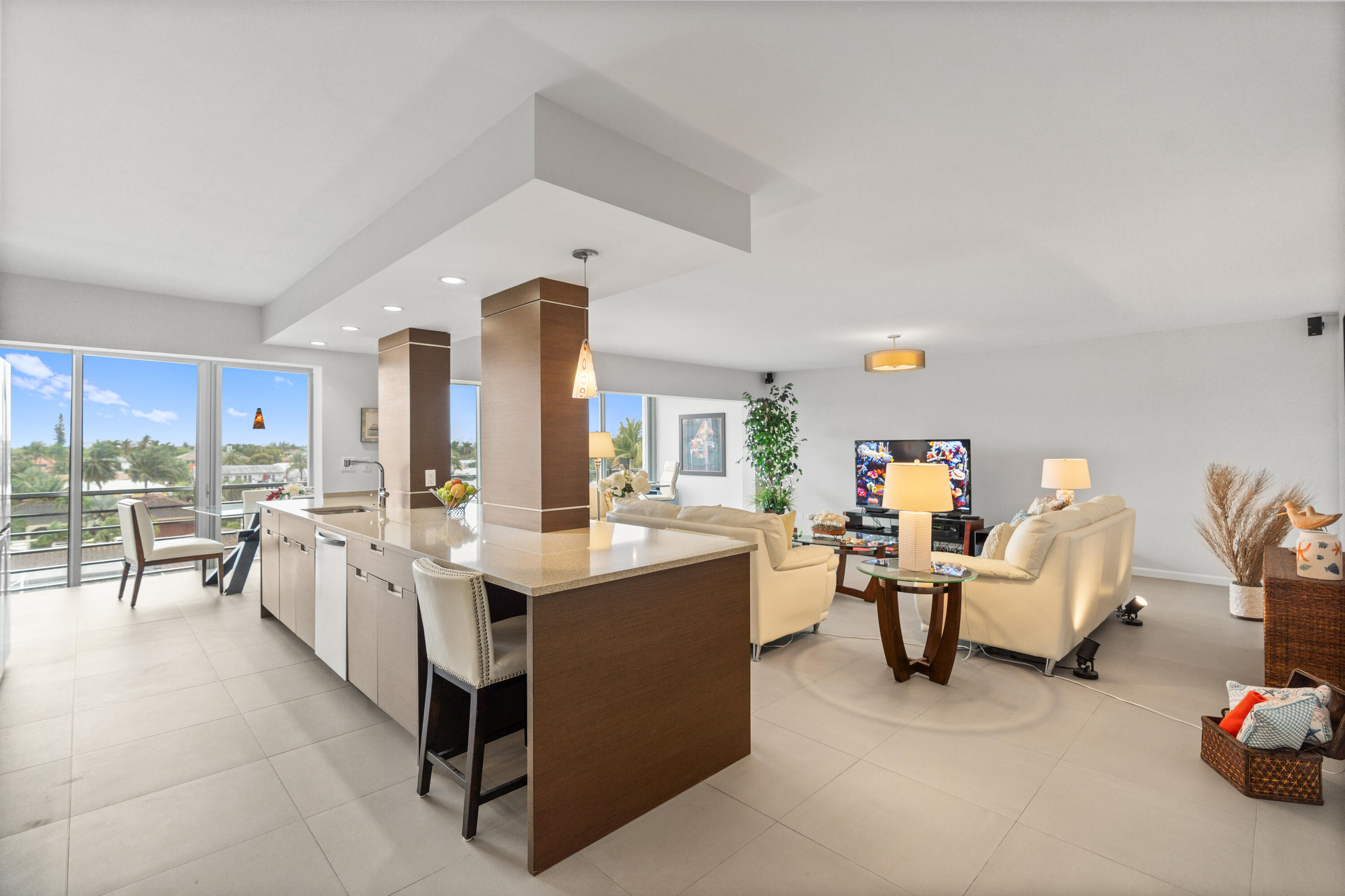 3050 NE 47th #402, Fort Lauderdale FL 33308