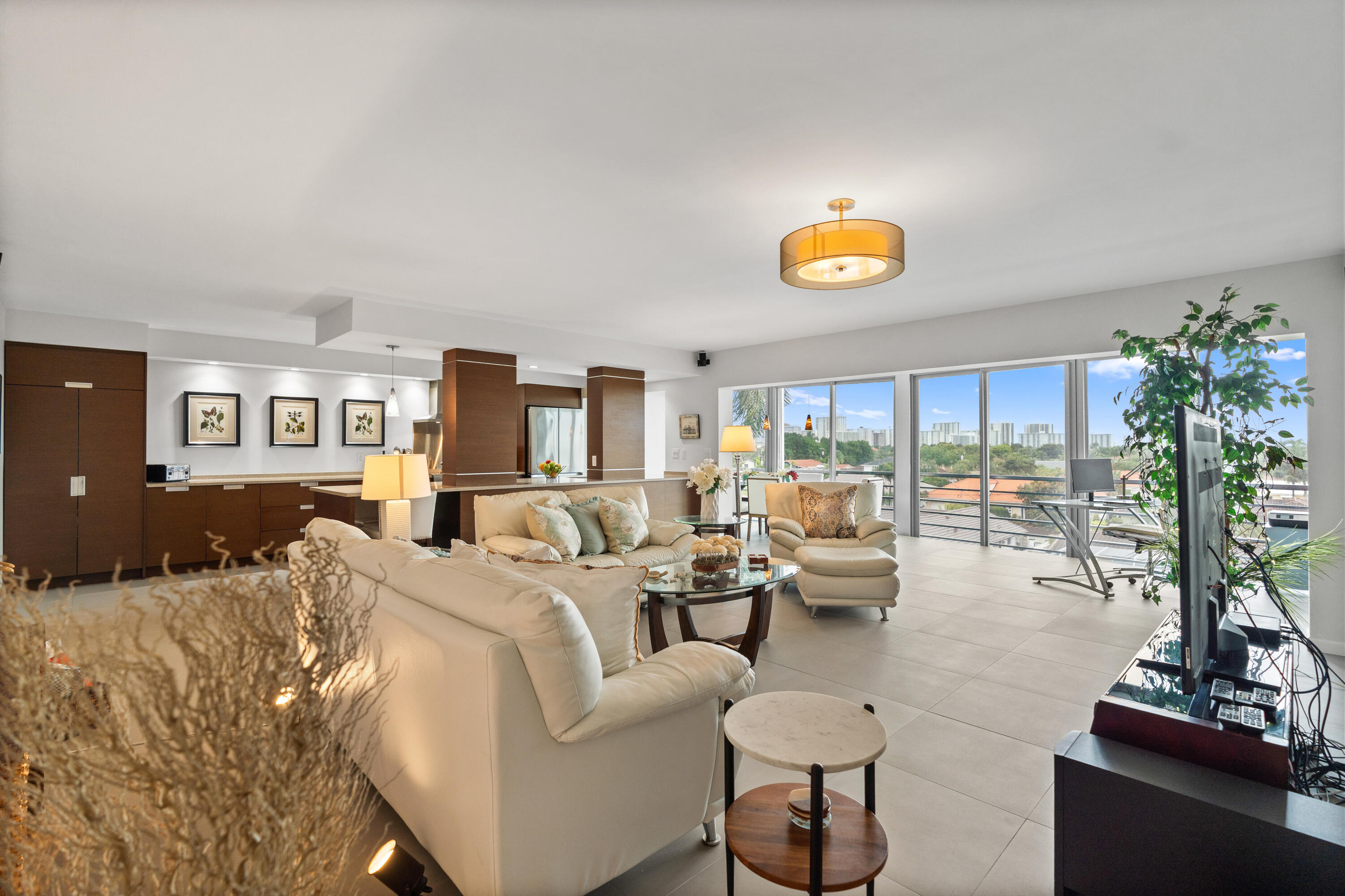 3050 NE 47th #402, Fort Lauderdale FL 33308
