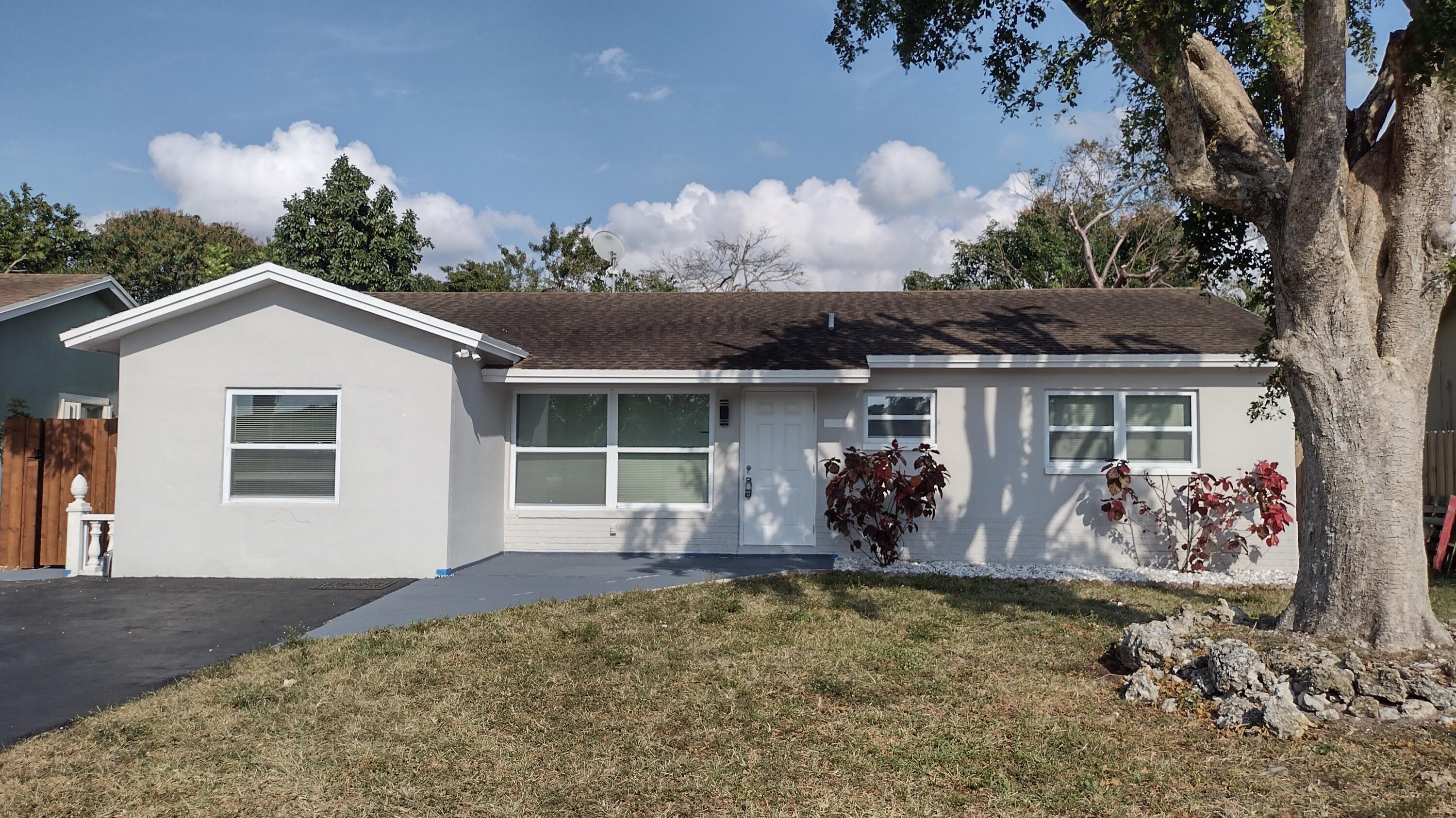 22682 Family, Boca Raton FL 33428