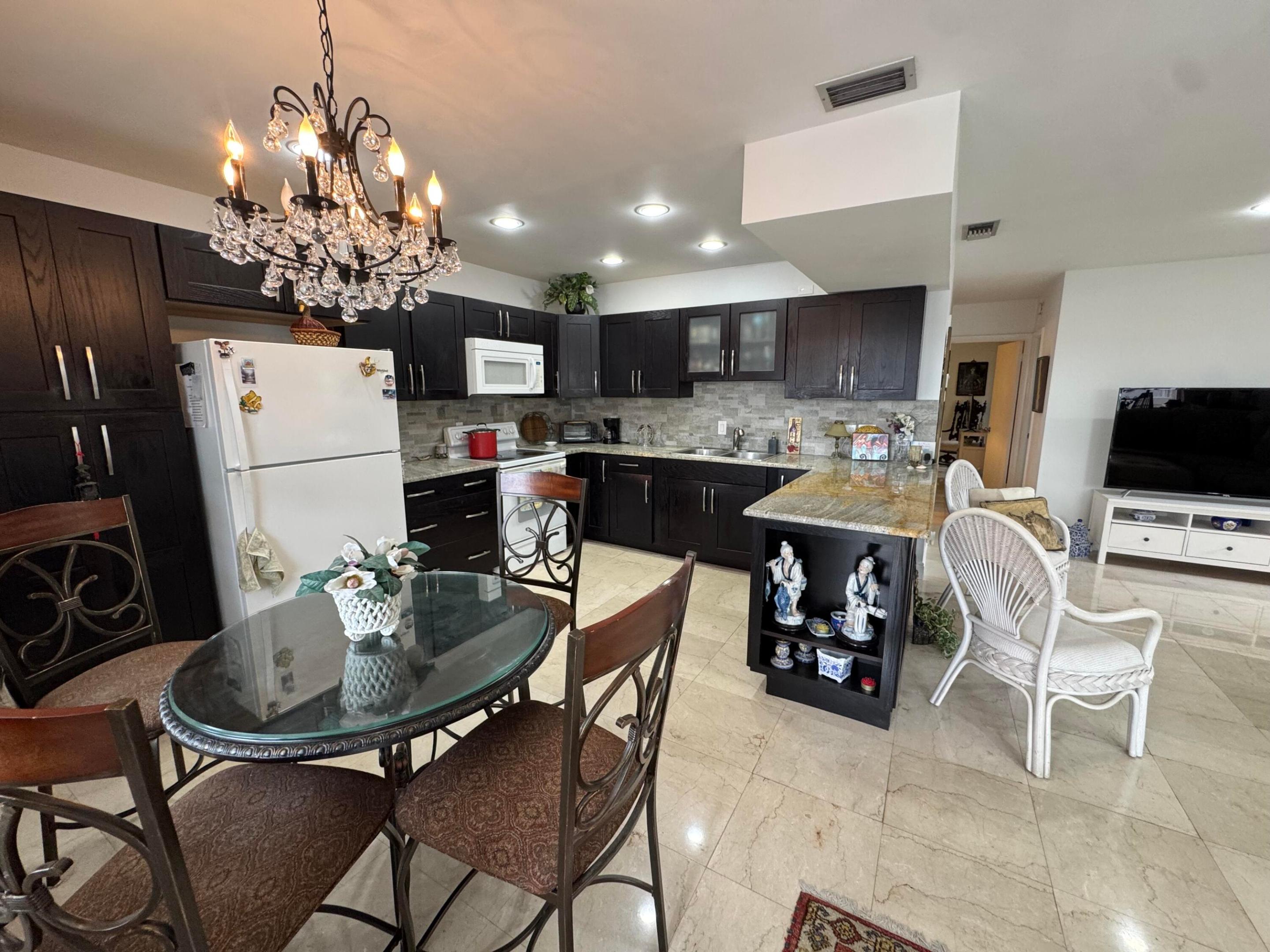 5505 N Ocean #5-203, Ocean Ridge FL 33435
