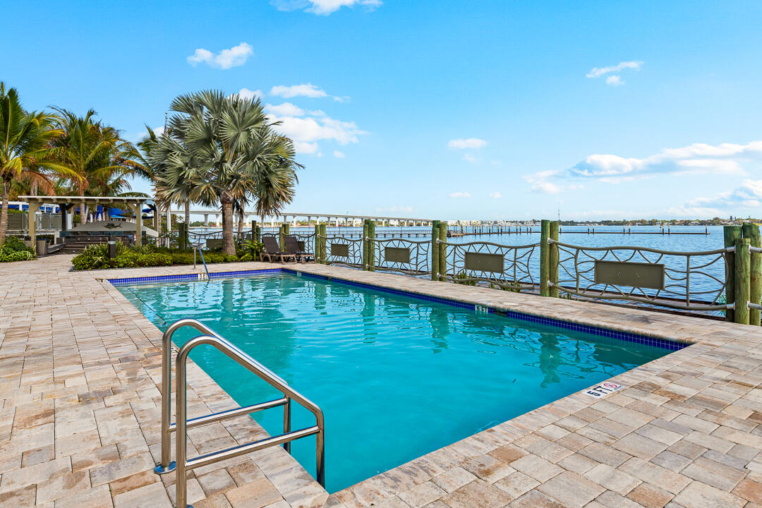 41 SW Seminole #307, Stuart FL 34994