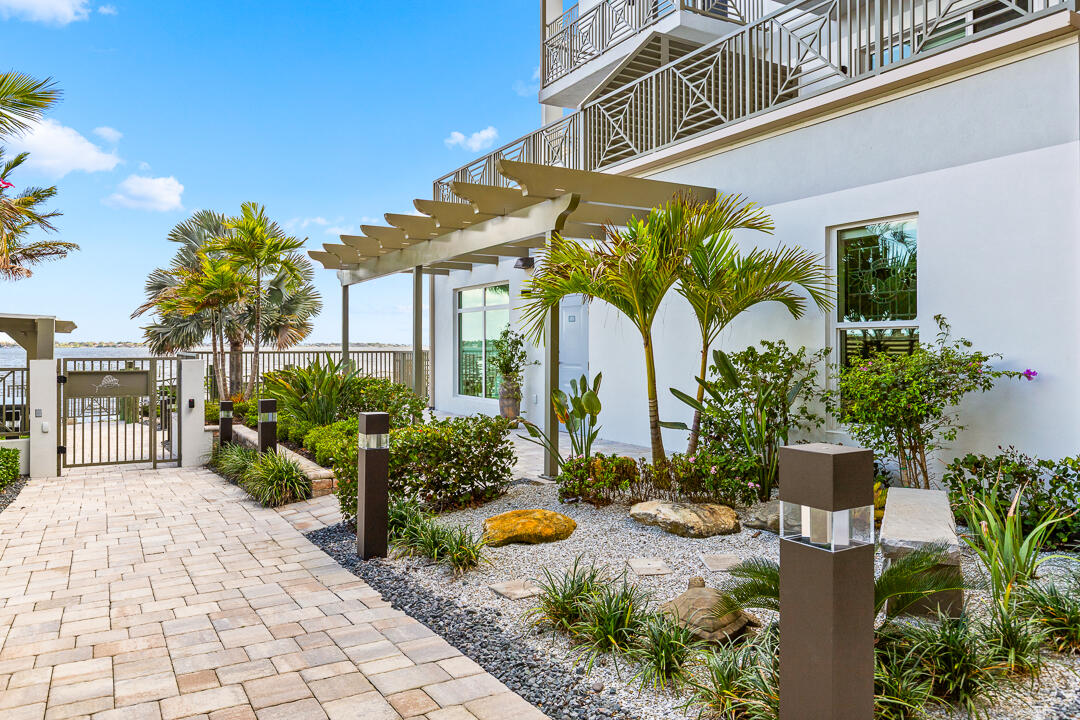 41 SW Seminole #307, Stuart FL 34994