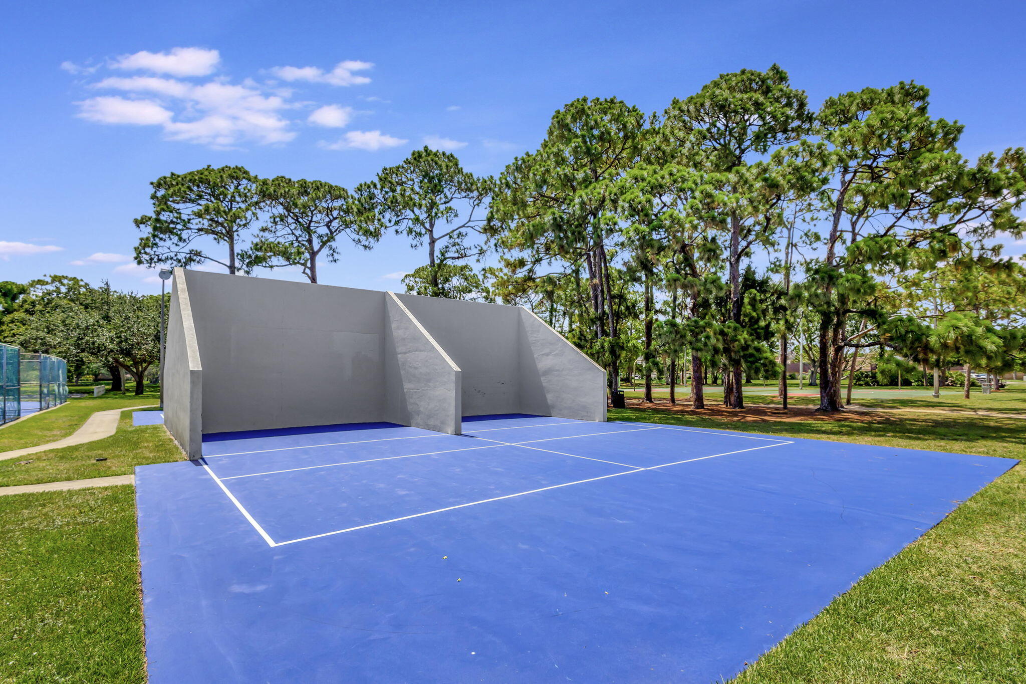 711 7th, Palm Beach Gardens FL 33418
