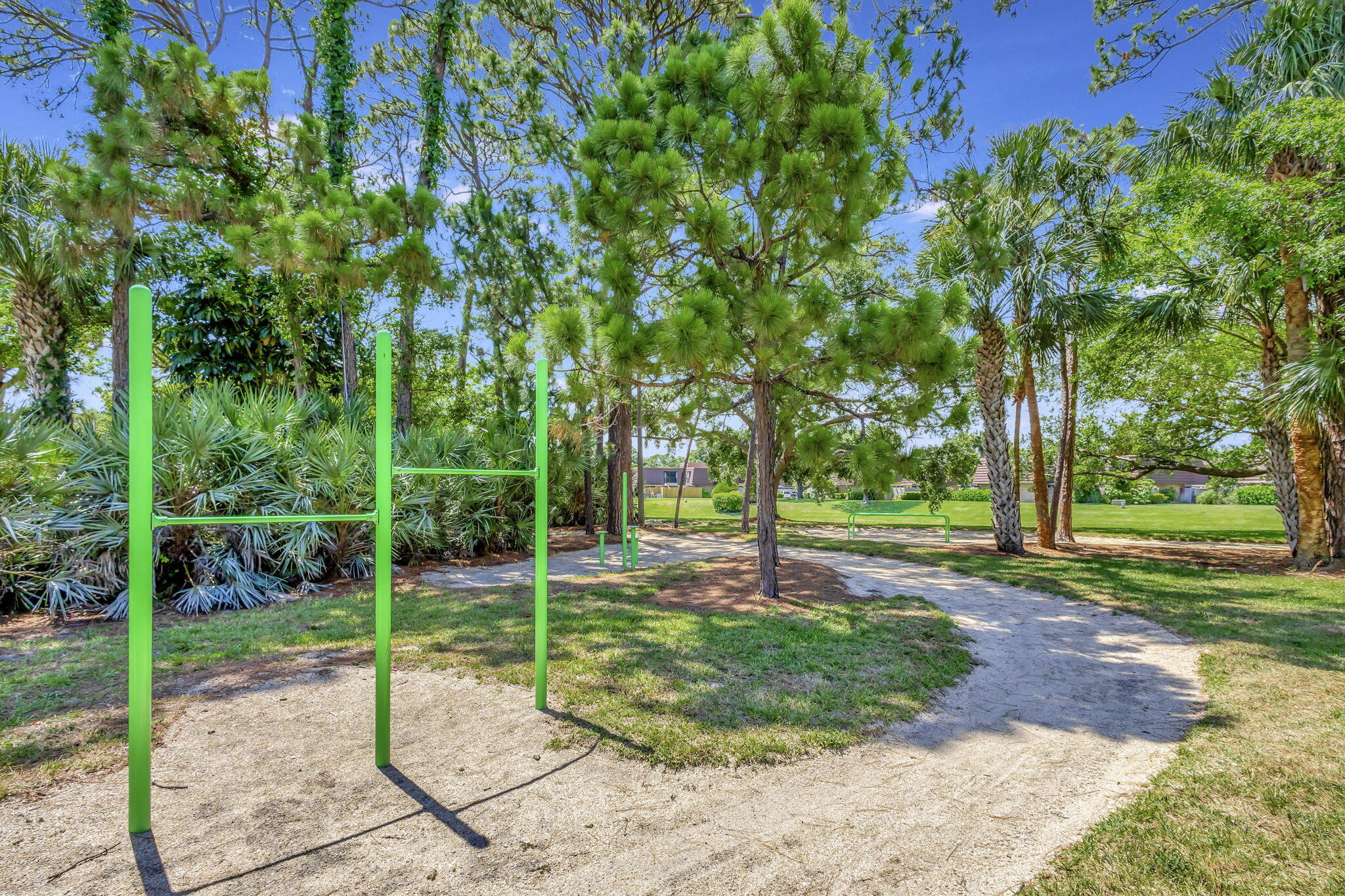 711 7th, Palm Beach Gardens FL 33418