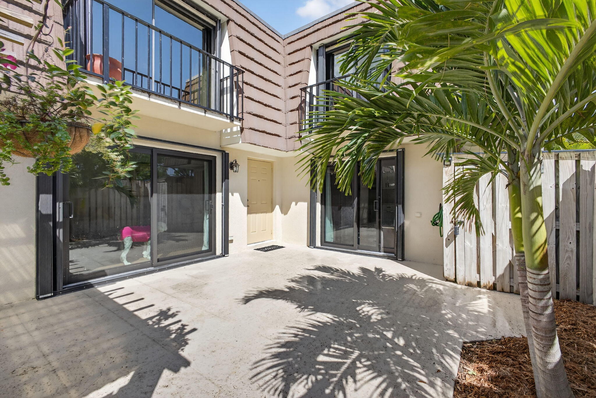 711 7th, Palm Beach Gardens FL 33418