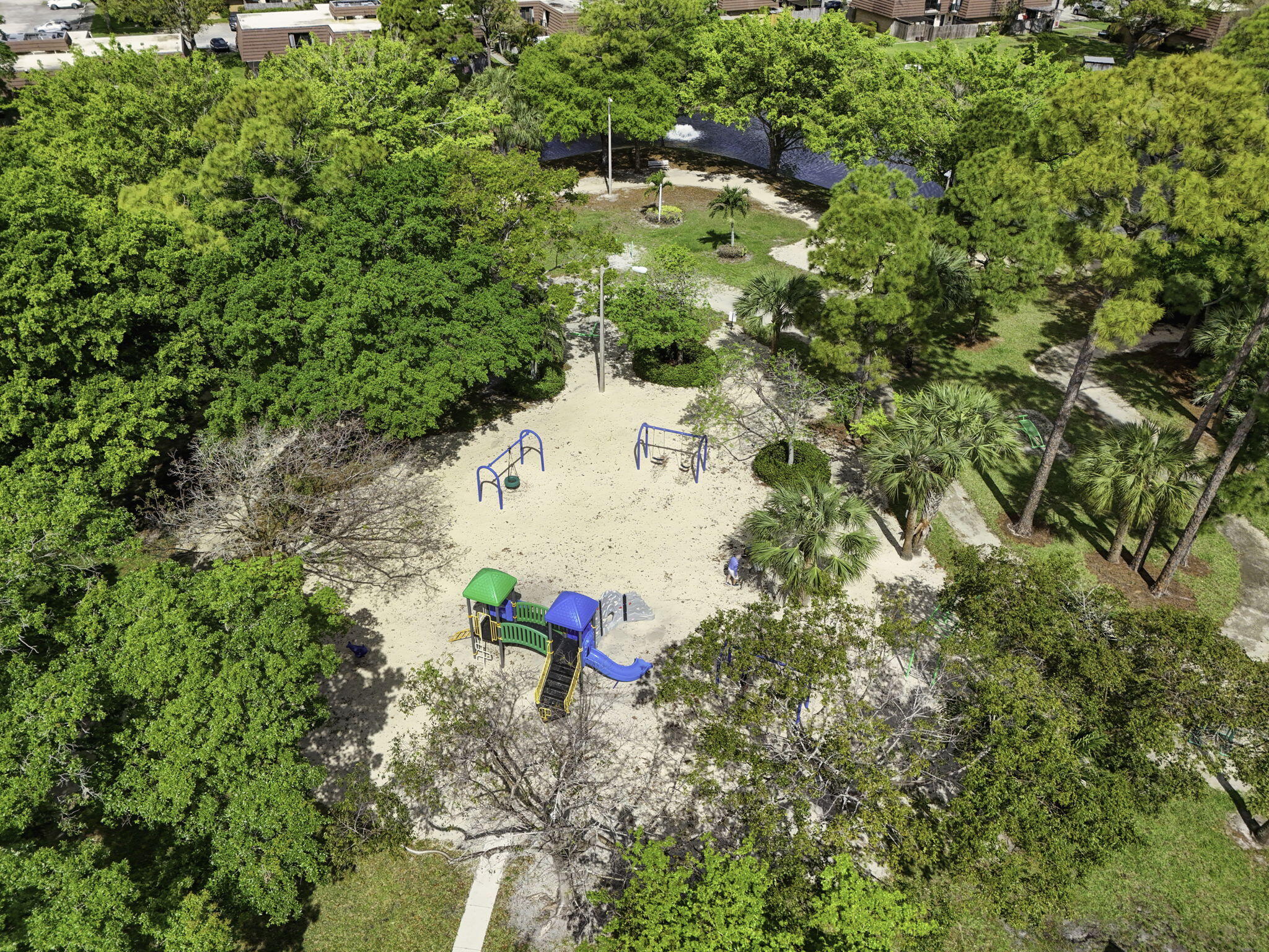 711 7th, Palm Beach Gardens FL 33418
