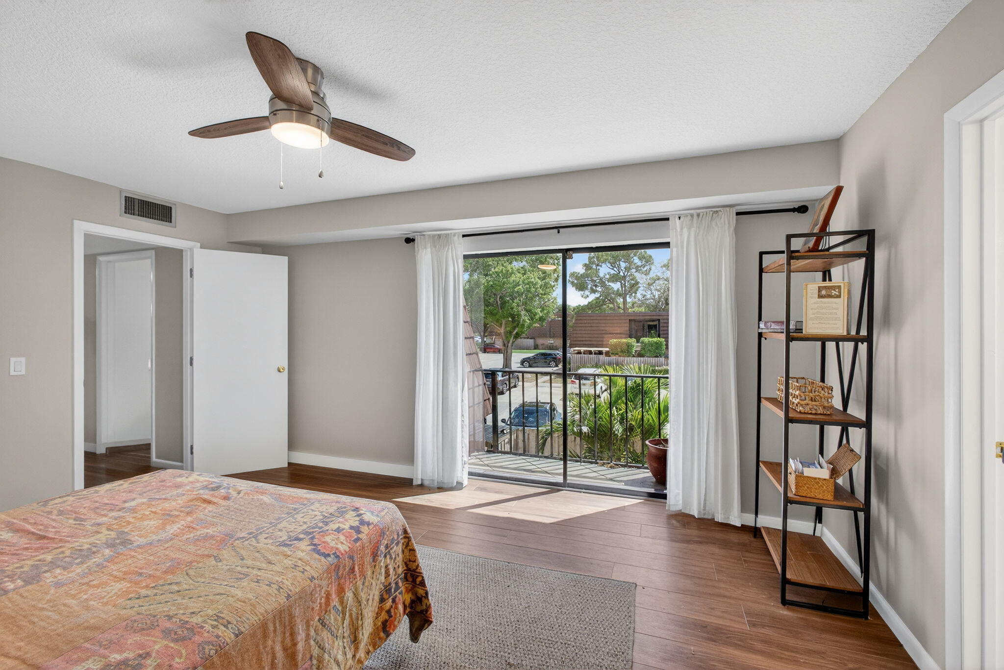 711 7th, Palm Beach Gardens FL 33418