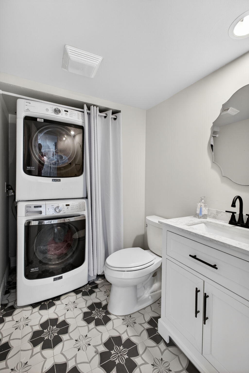 711 7th, Palm Beach Gardens FL 33418