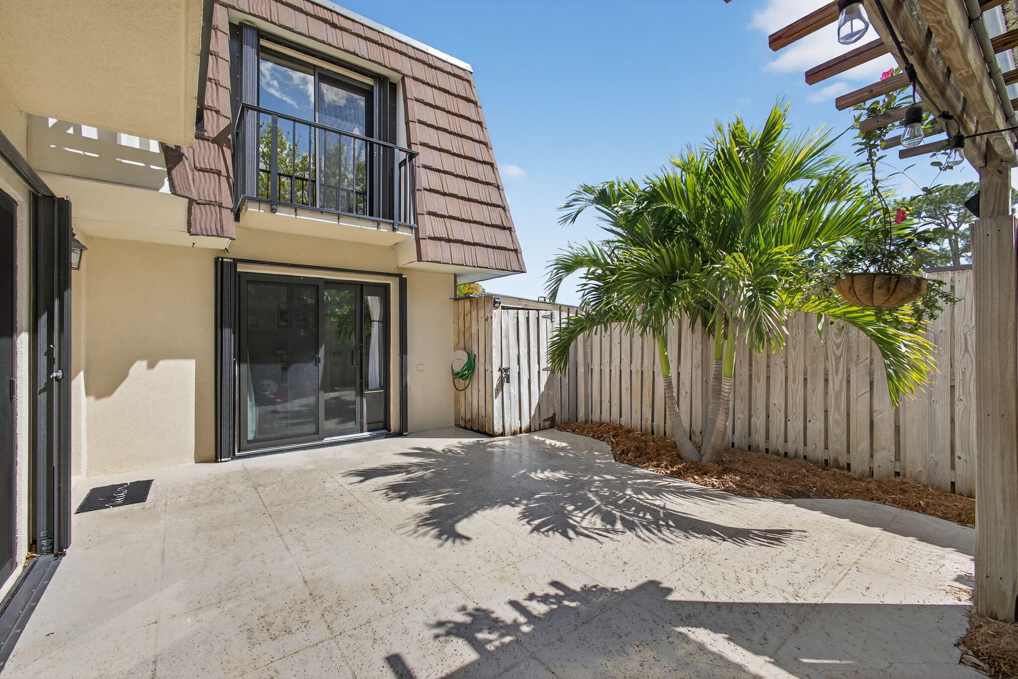 711 7th, Palm Beach Gardens FL 33418
