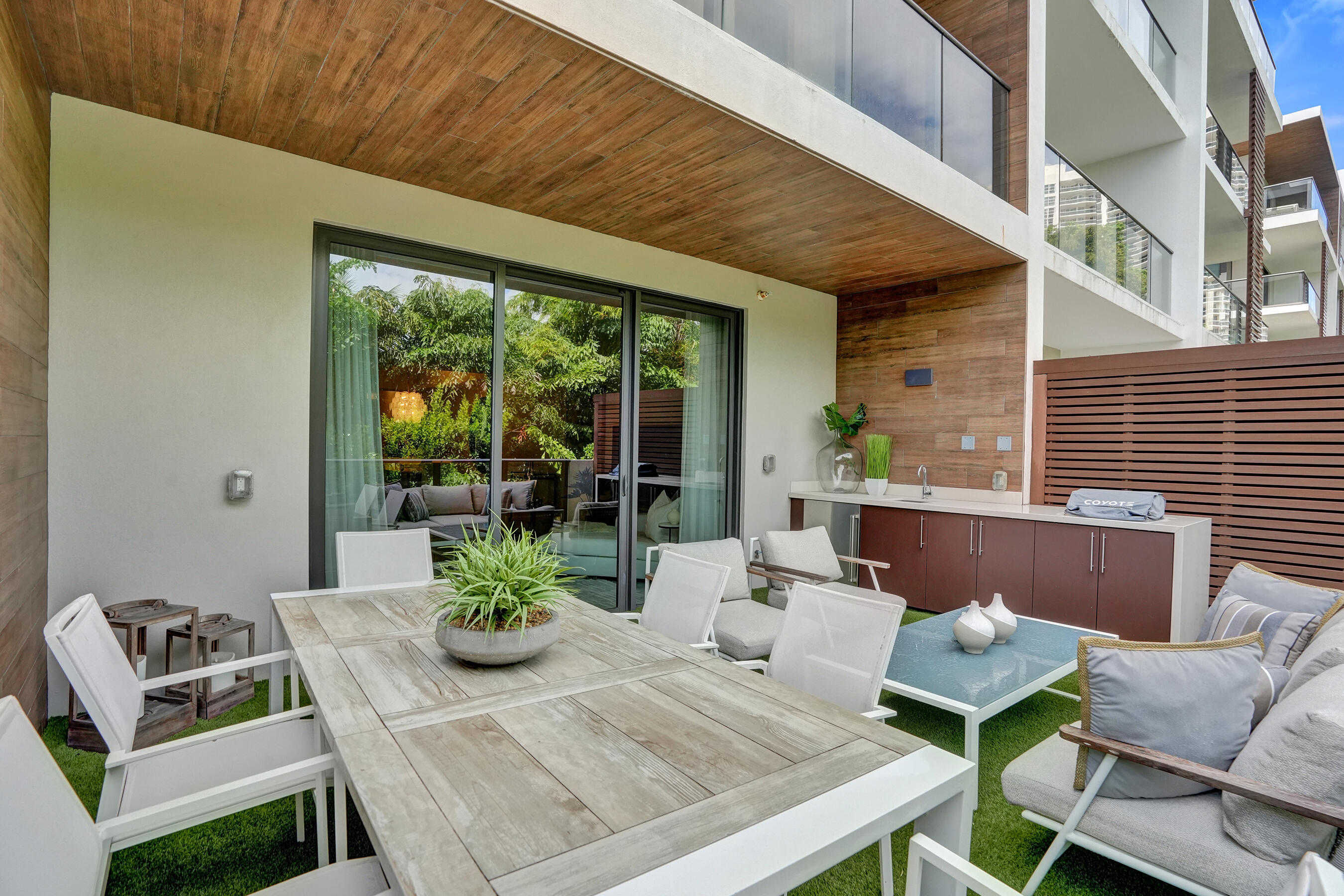 3030 N Ocean #S104, Fort Lauderdale FL 33308