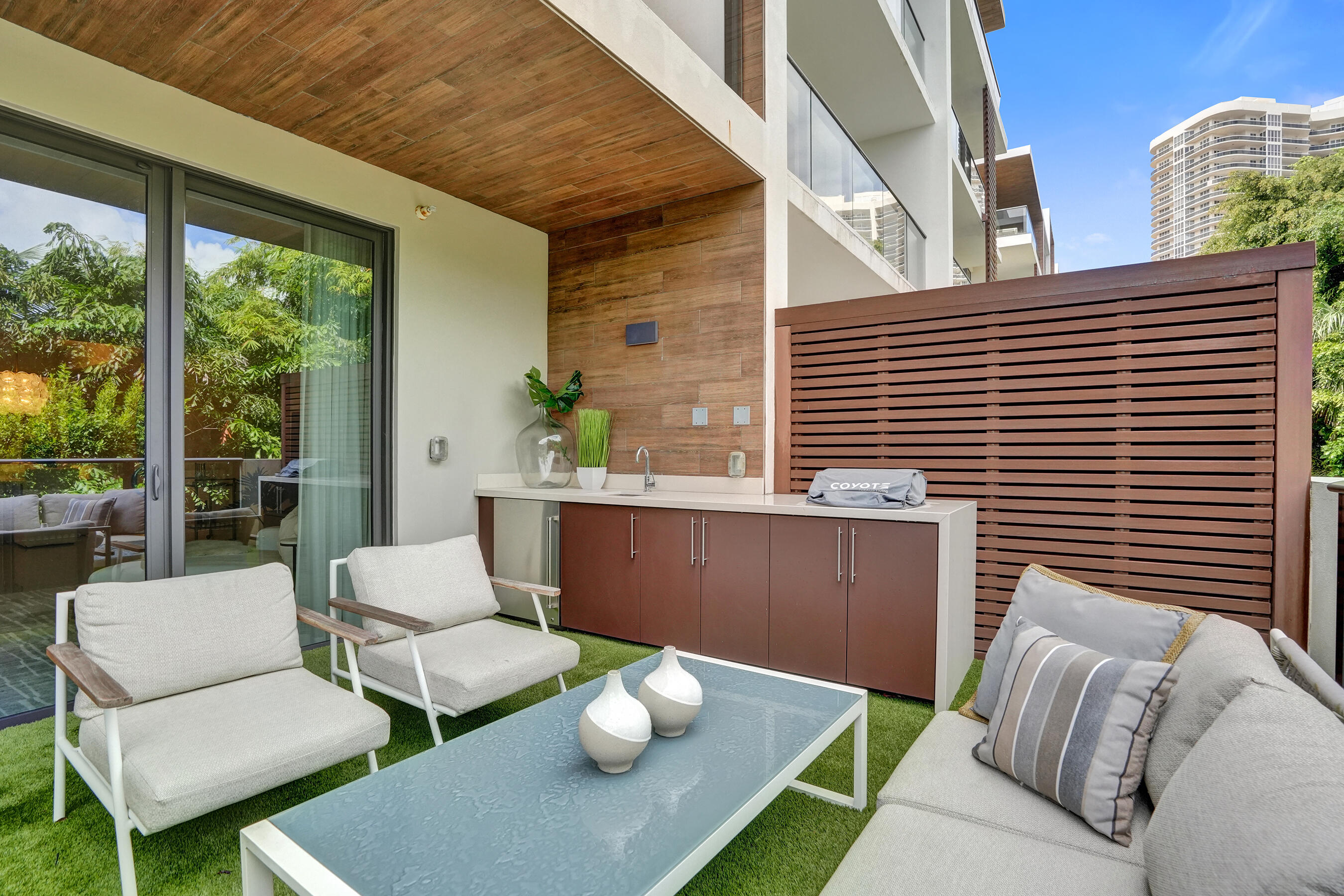 3030 N Ocean #S104, Fort Lauderdale FL 33308
