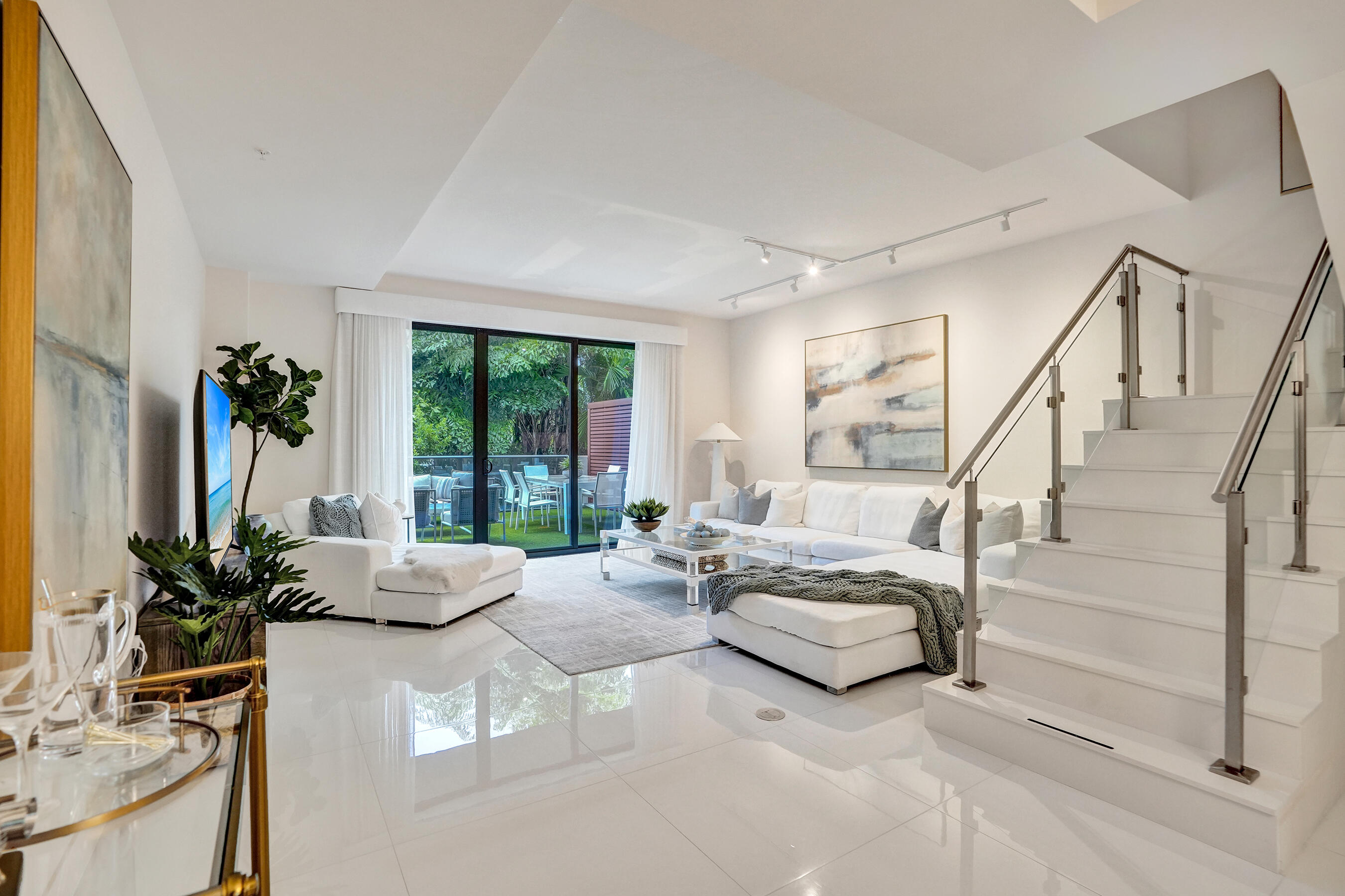 3030 N Ocean #S104, Fort Lauderdale FL 33308