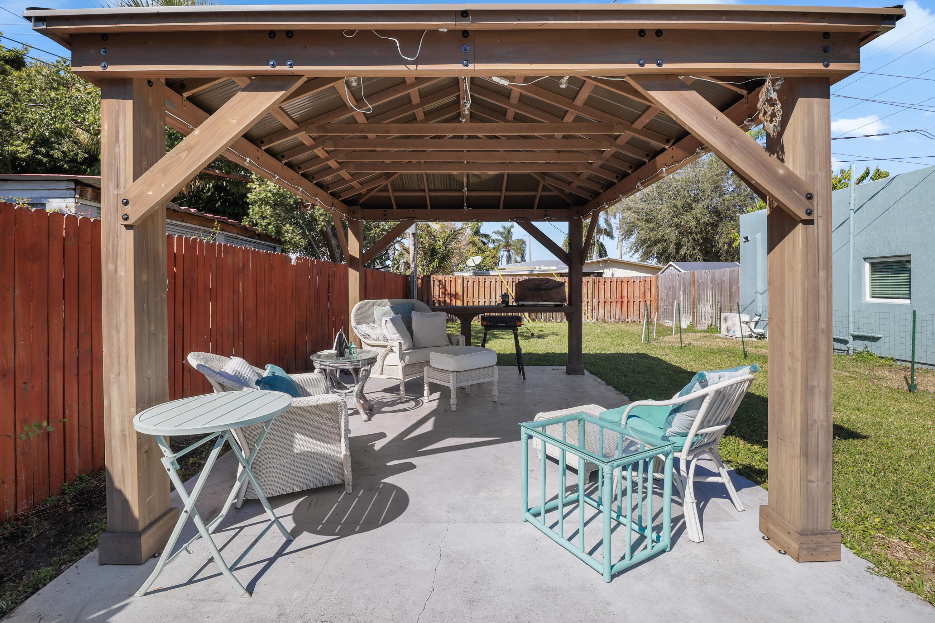 301 Hawthorne, Lake Park FL 33403