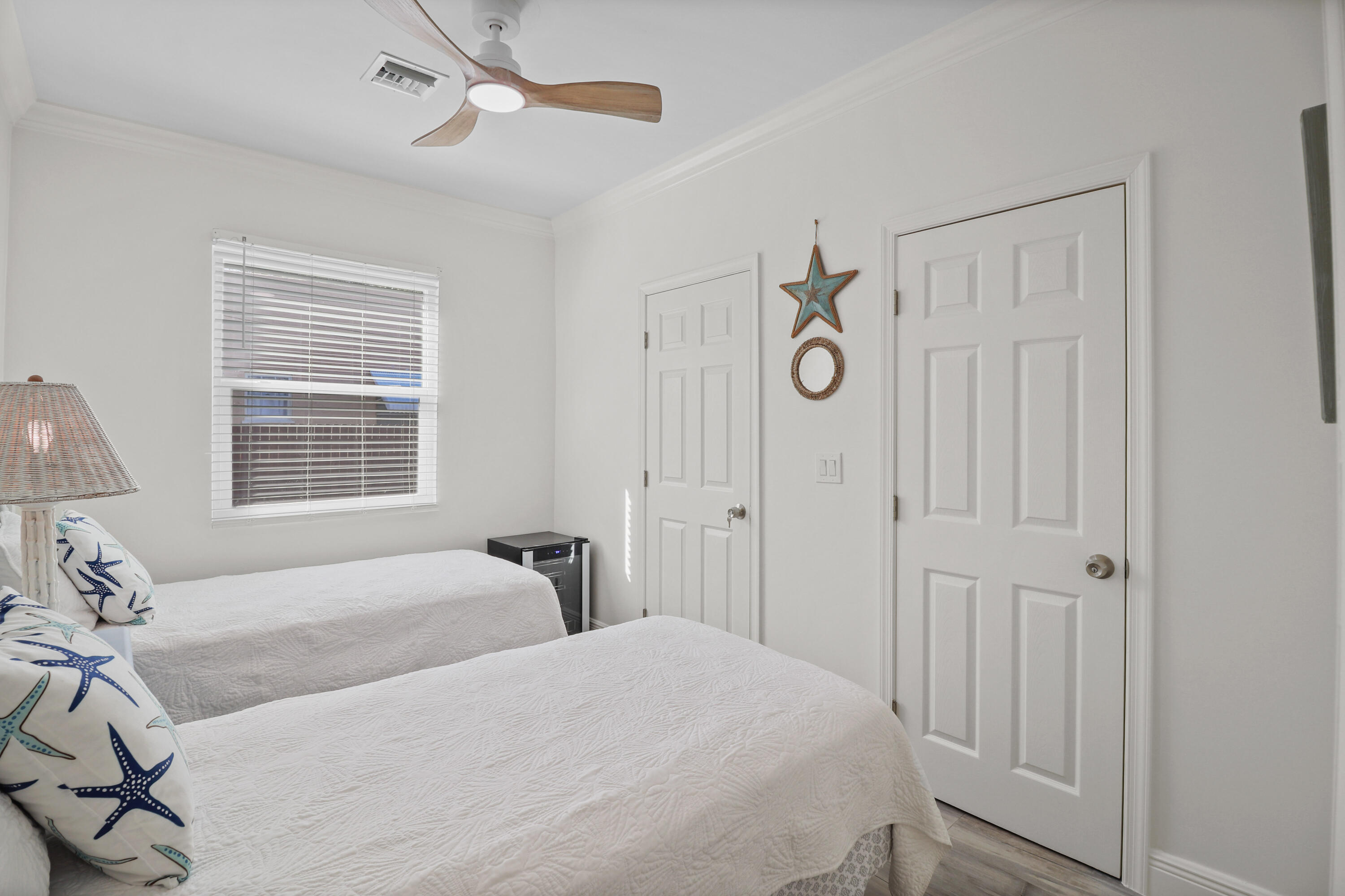 301 Hawthorne, Lake Park FL 33403