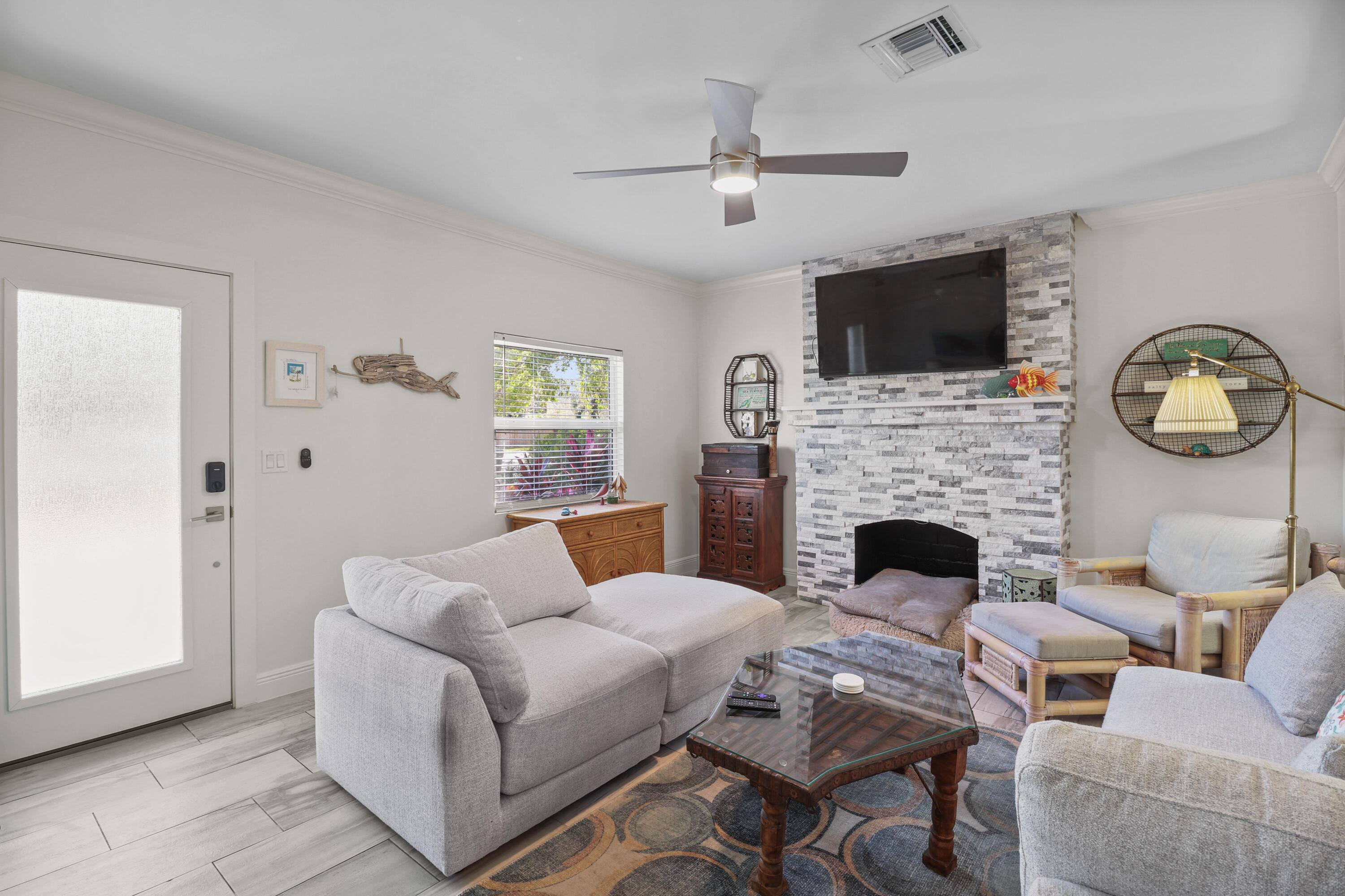 301 Hawthorne, Lake Park FL 33403