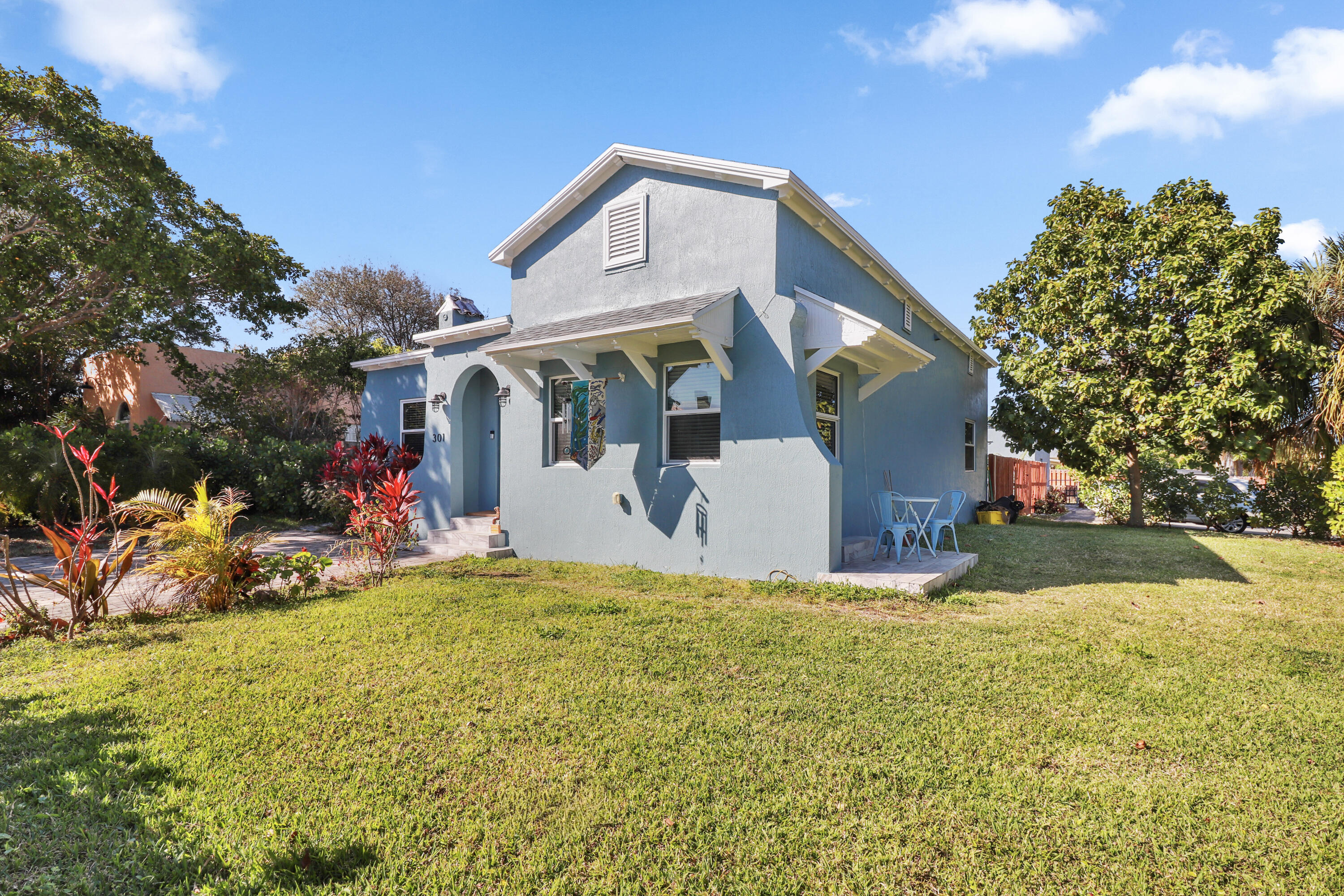 301 Hawthorne, Lake Park FL 33403