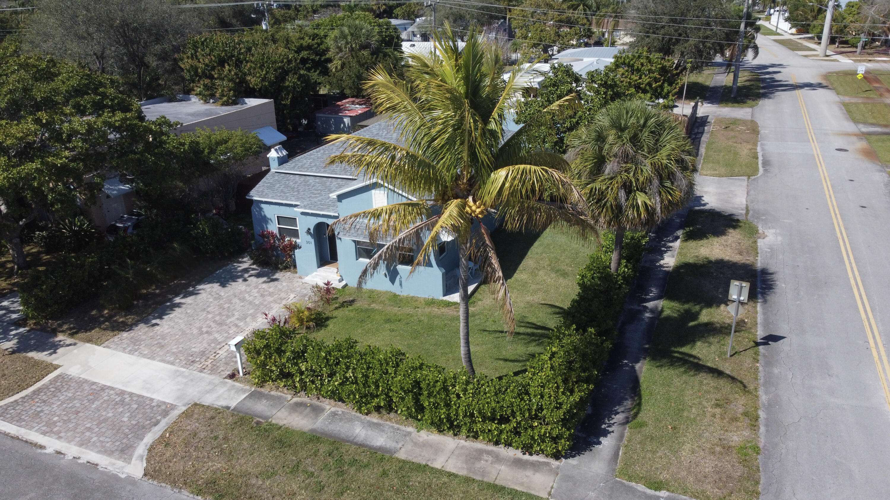 301 Hawthorne, Lake Park FL 33403