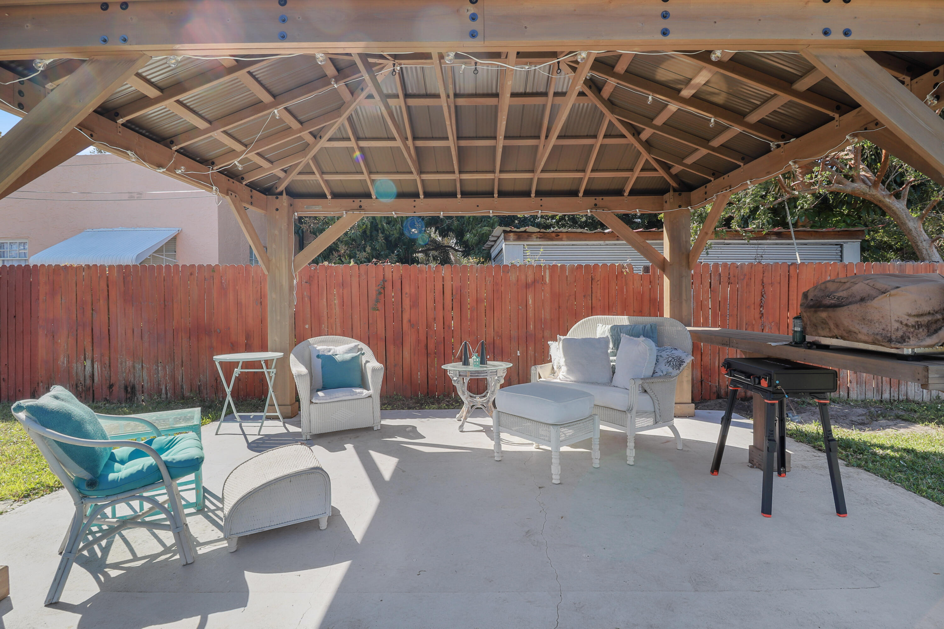 301 Hawthorne, Lake Park FL 33403