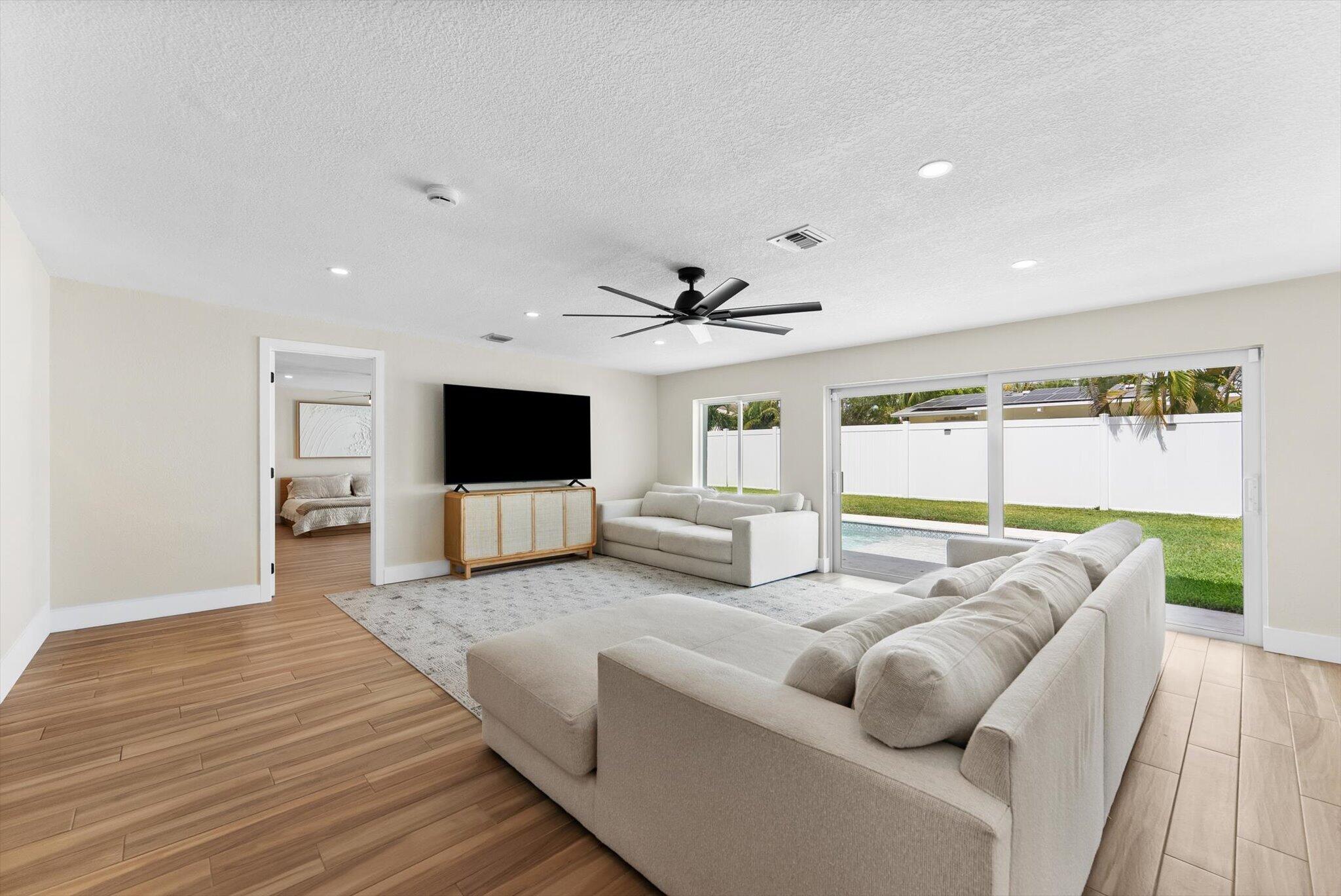 1289 SW 7th, Boca Raton FL 33486
