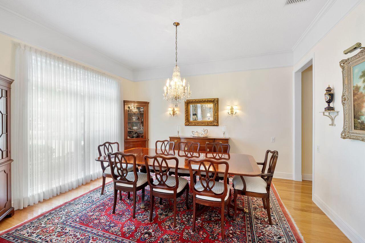 152 Oakwood, Palm Beach Gardens FL 33410