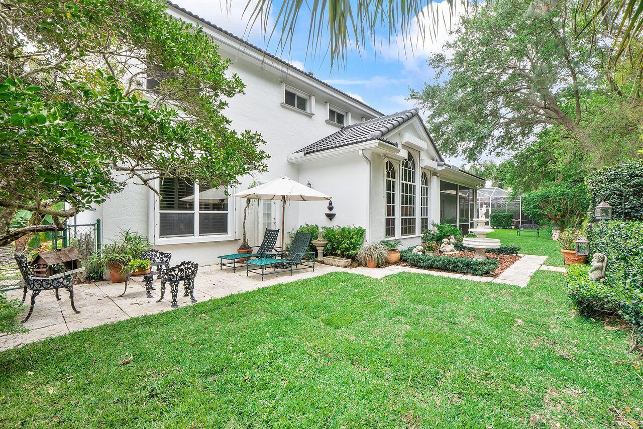 152 Oakwood, Palm Beach Gardens FL 33410