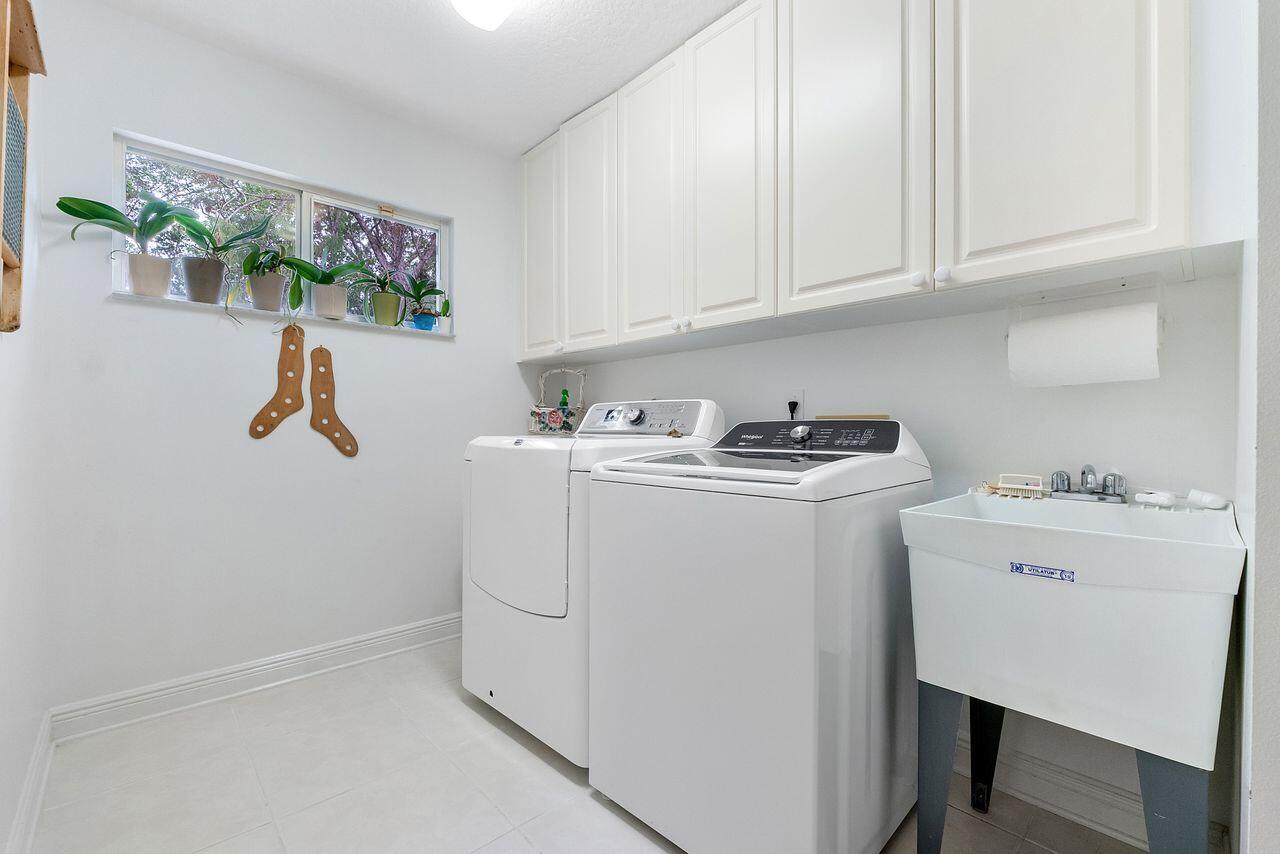 152 Oakwood, Palm Beach Gardens FL 33410
