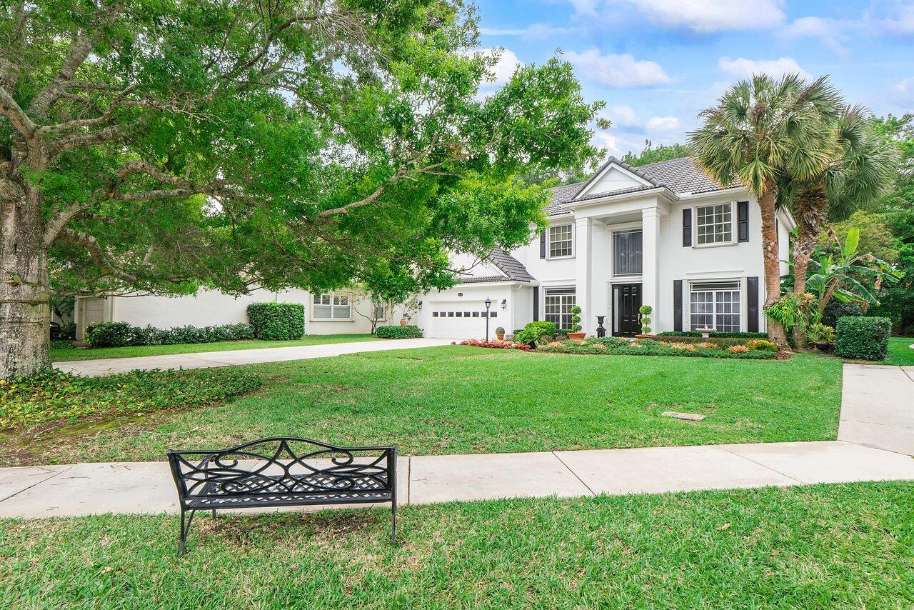 152 Oakwood, Palm Beach Gardens FL 33410