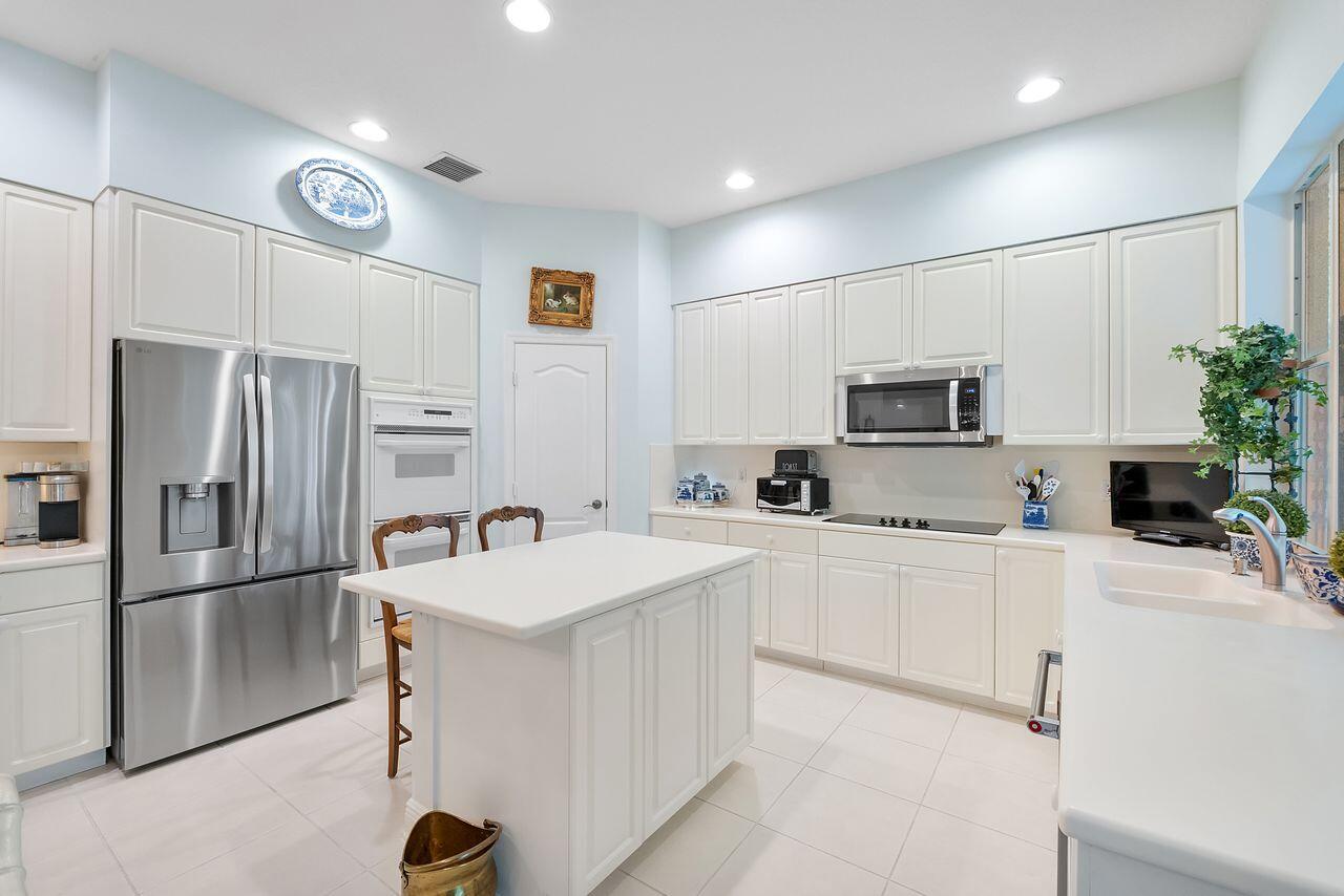 152 Oakwood, Palm Beach Gardens FL 33410