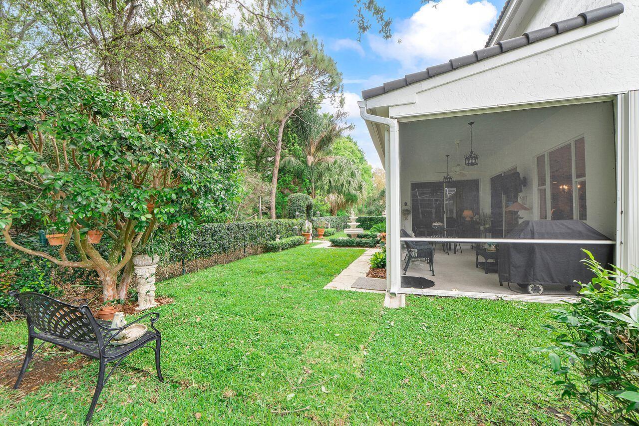 152 Oakwood, Palm Beach Gardens FL 33410