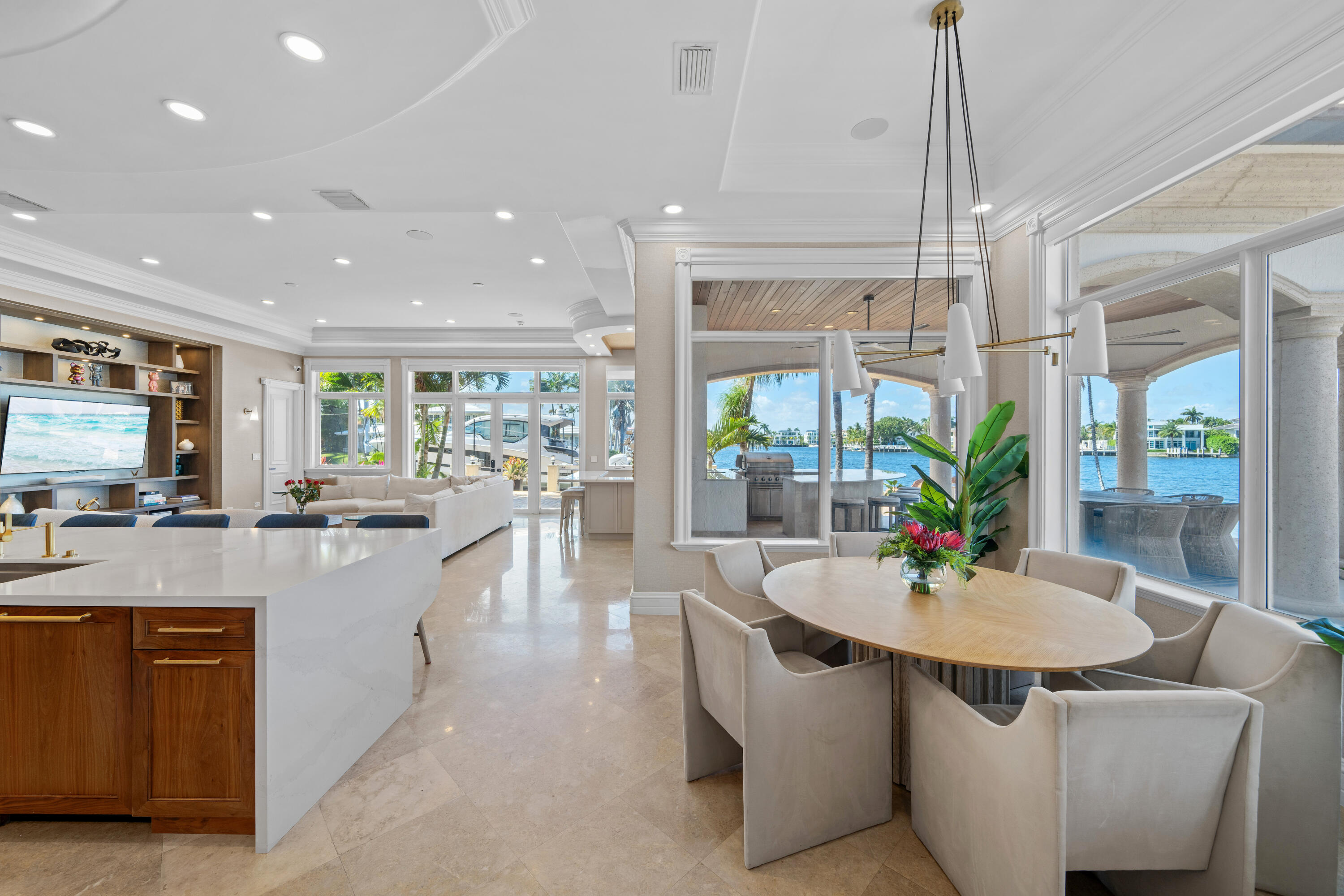 2593 SE 8th, Pompano Beach FL 33062