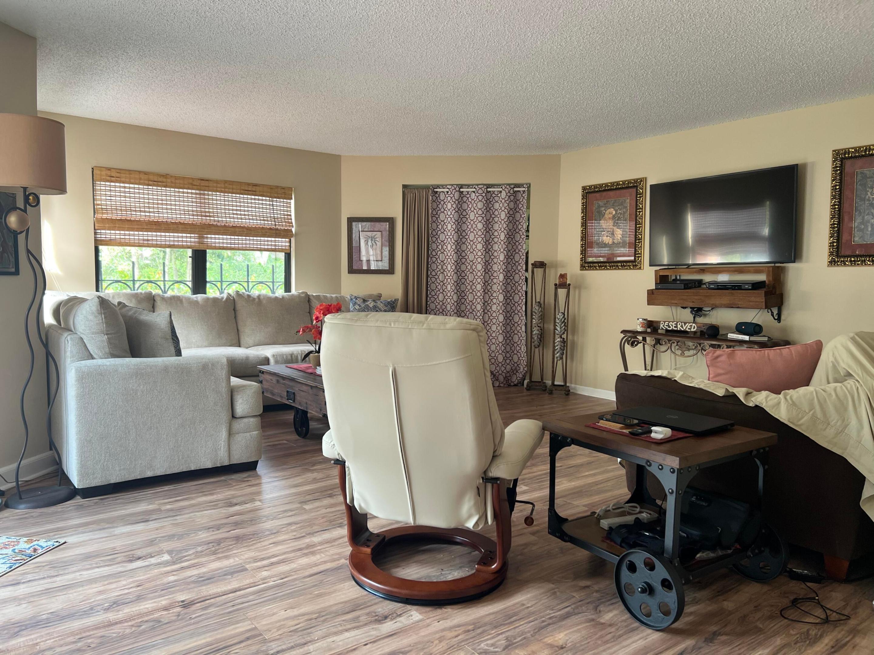 13 Uno Lago, Juno Beach FL 33408