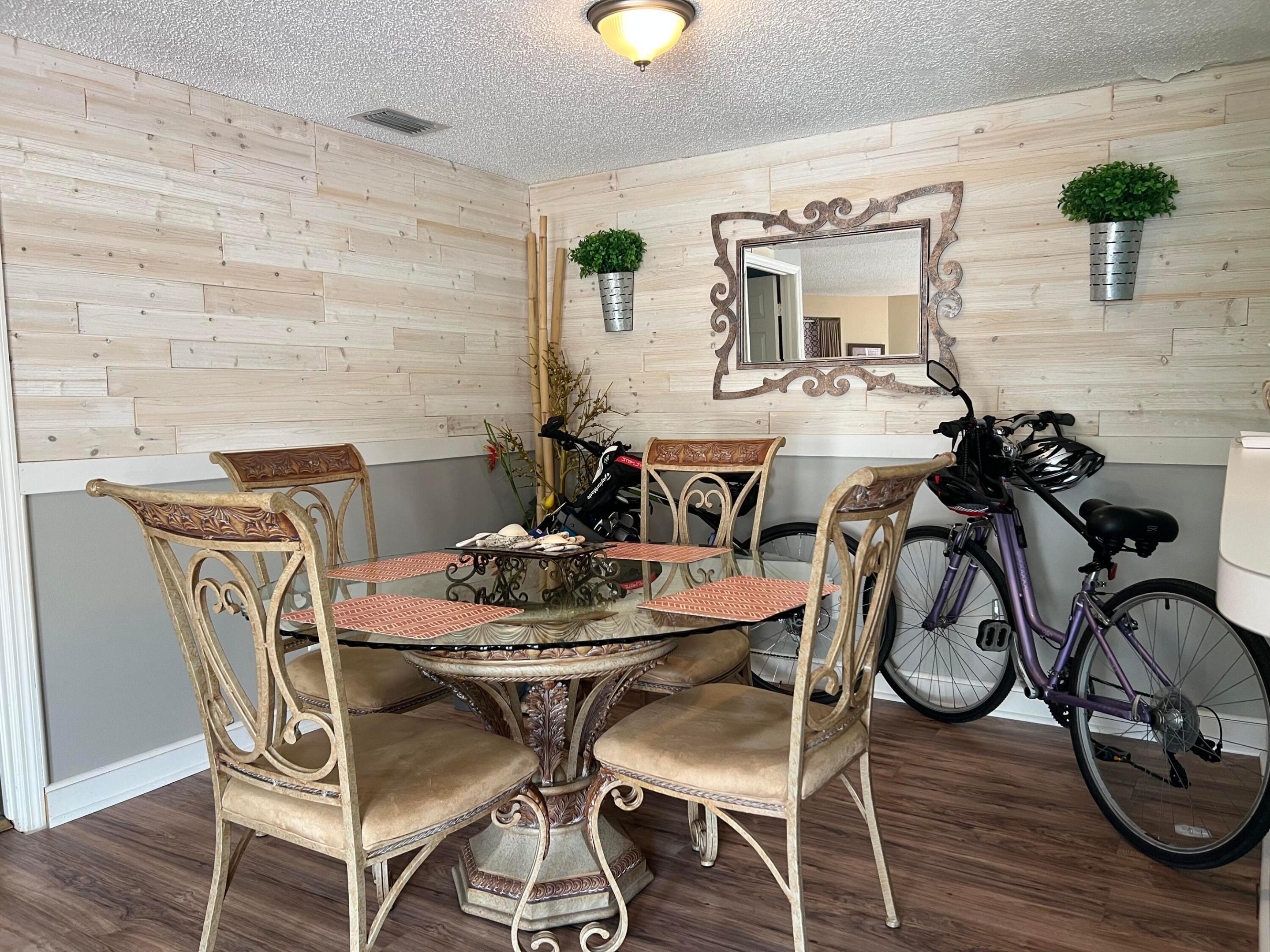13 Uno Lago, Juno Beach FL 33408
