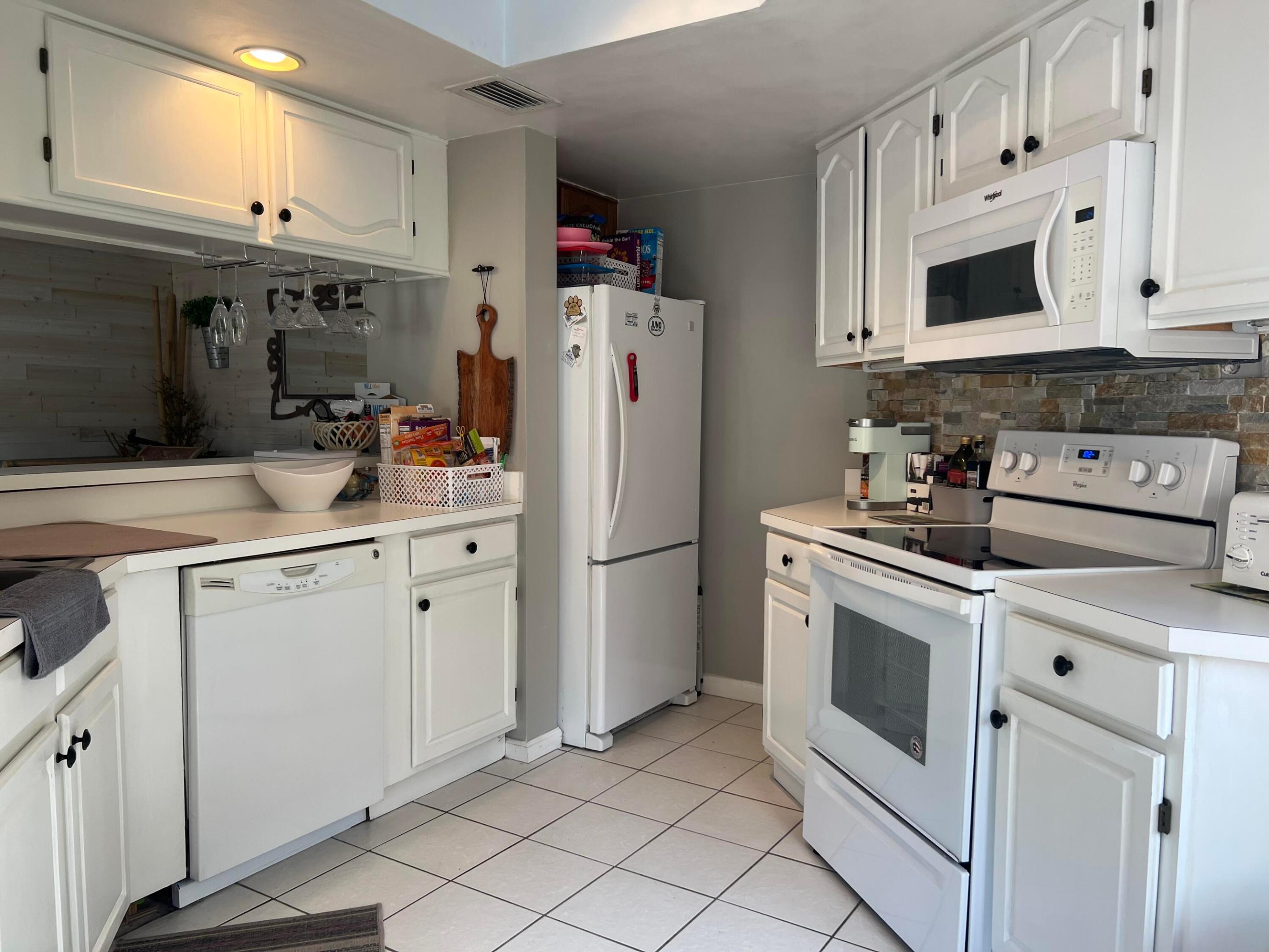 13 Uno Lago, Juno Beach FL 33408