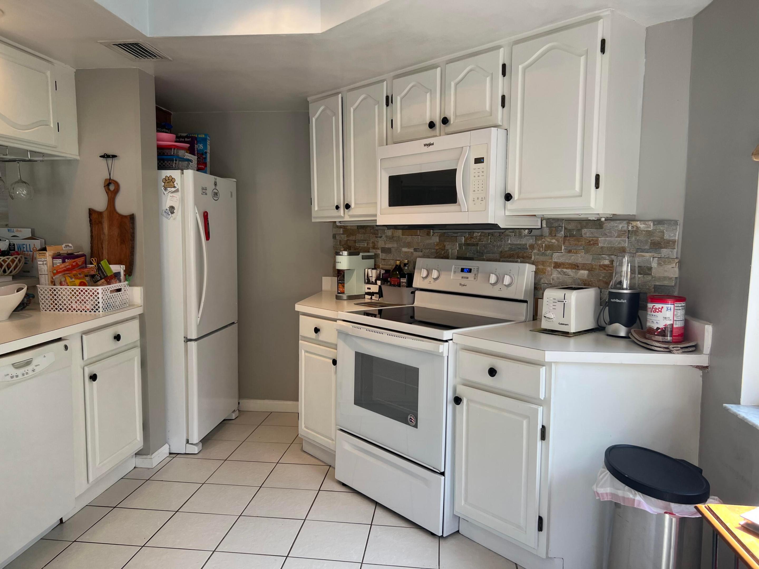 13 Uno Lago, Juno Beach FL 33408
