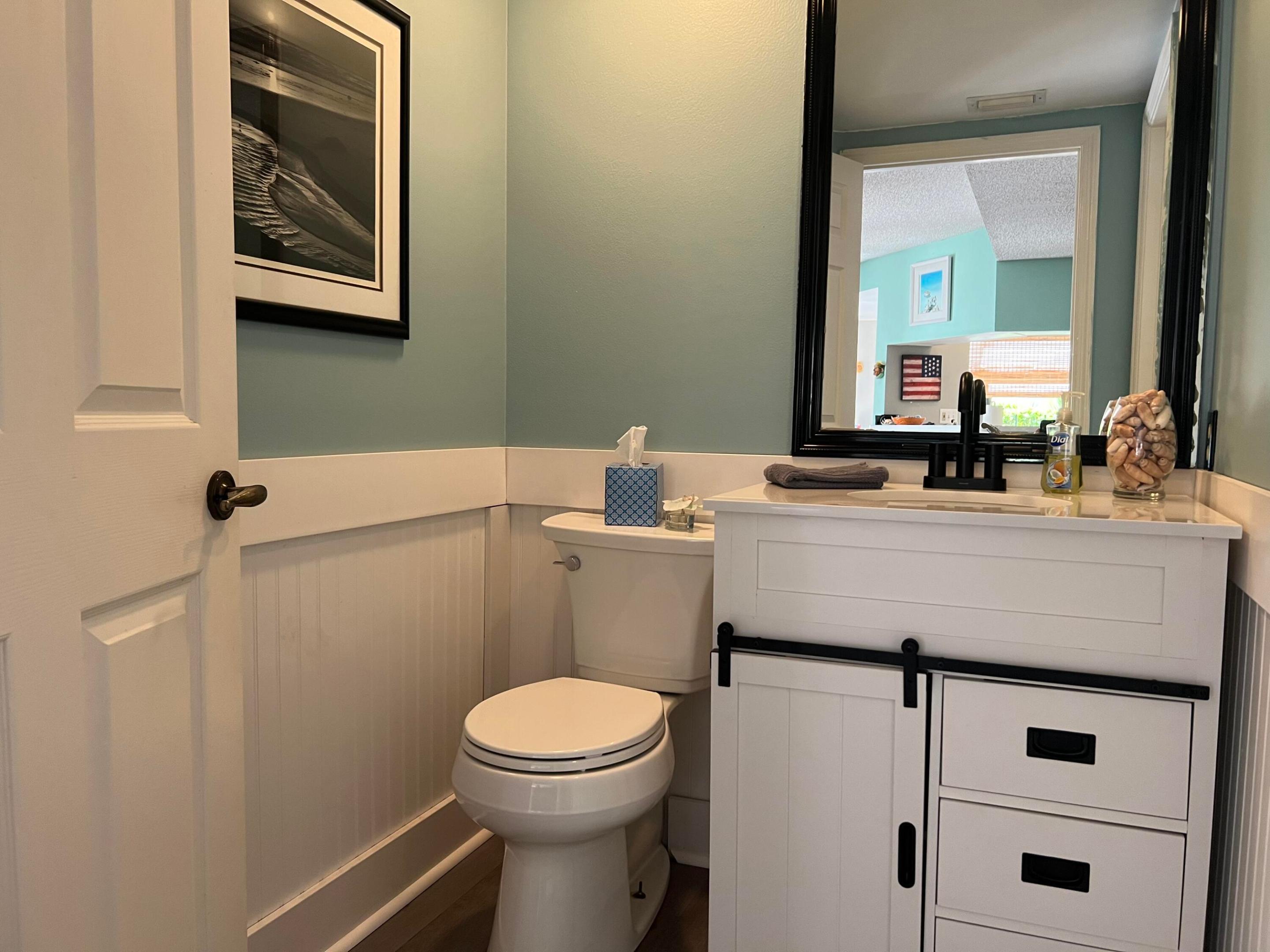 13 Uno Lago, Juno Beach FL 33408
