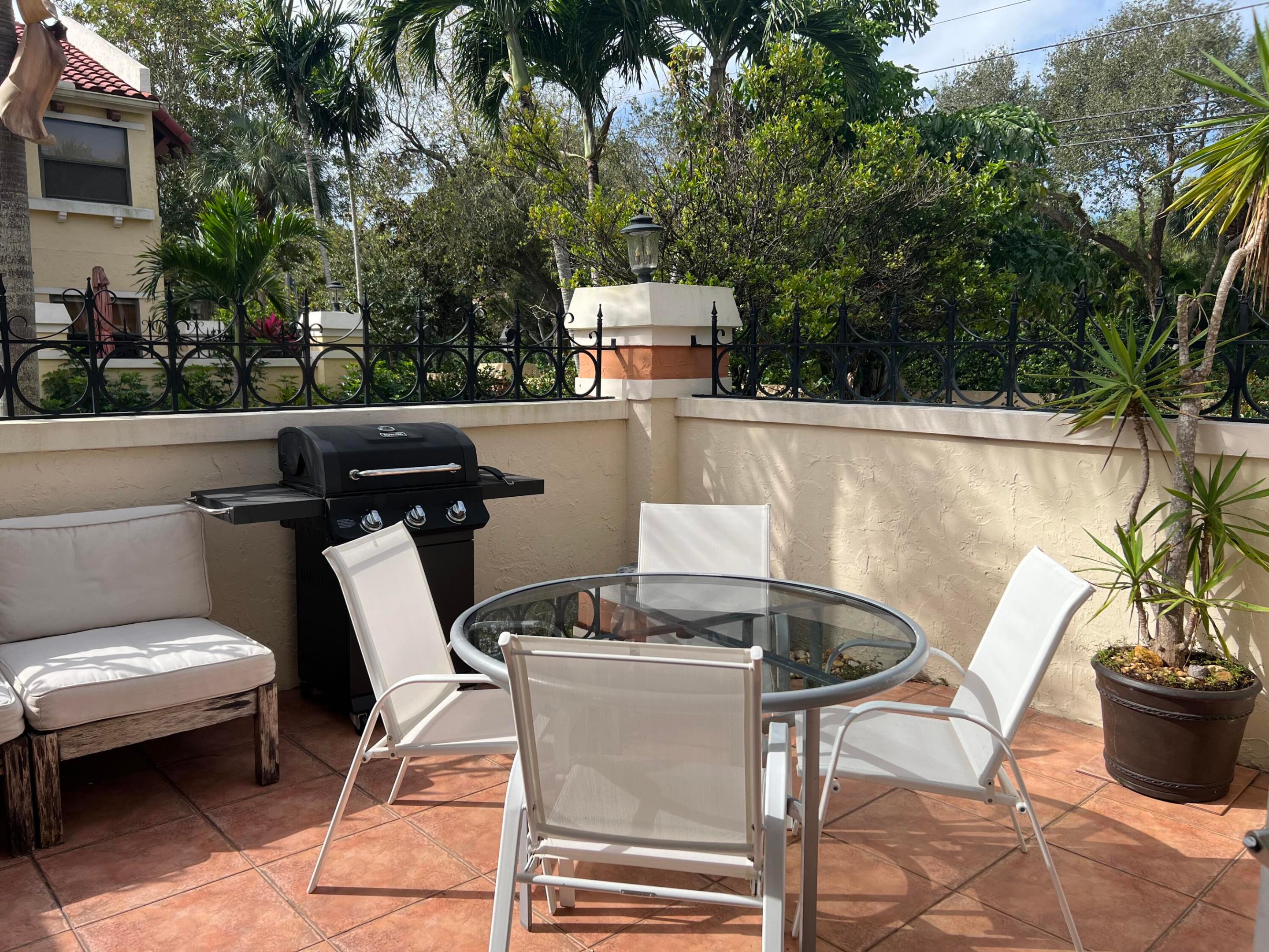 13 Uno Lago, Juno Beach FL 33408
