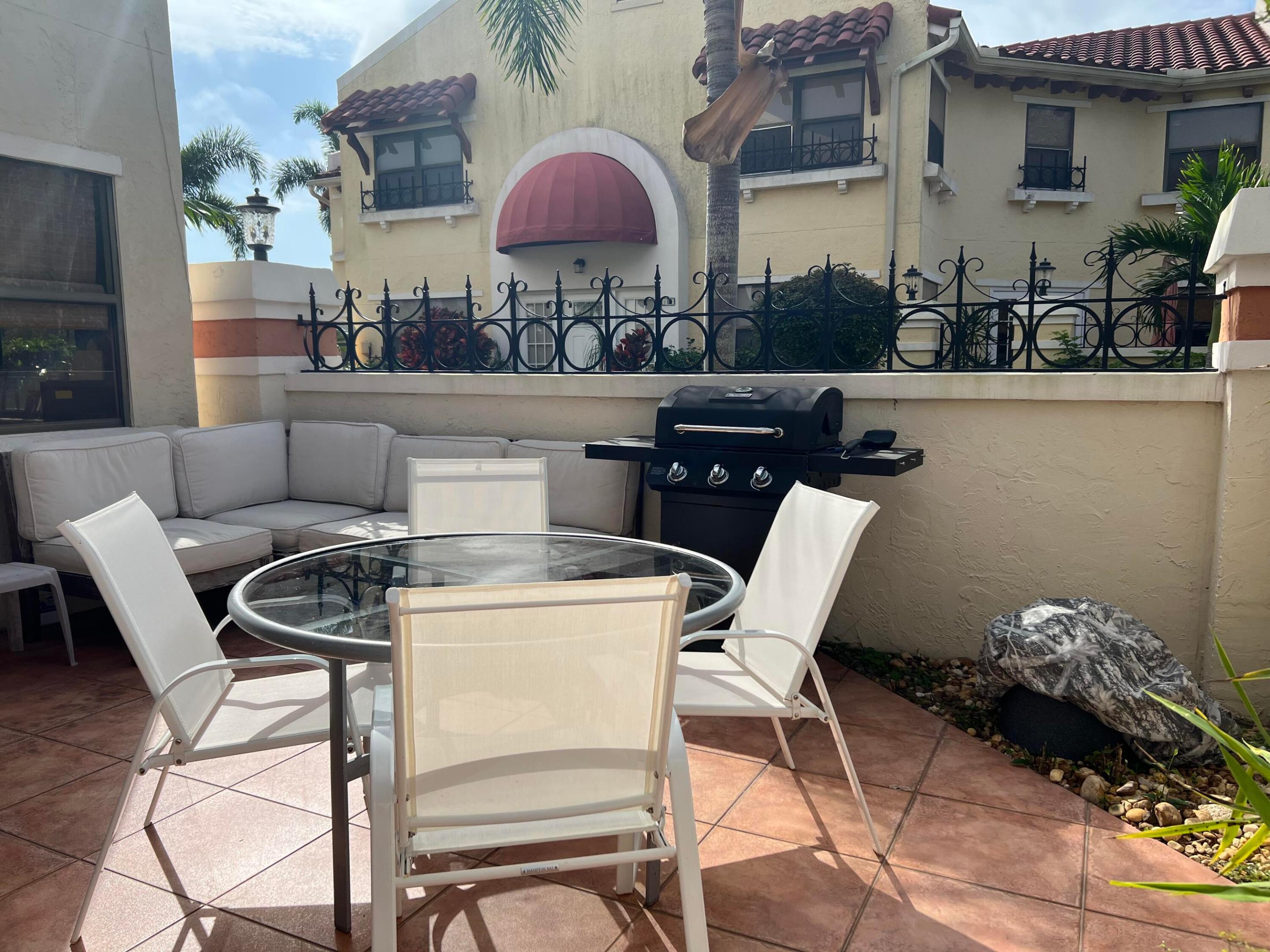 13 Uno Lago, Juno Beach FL 33408