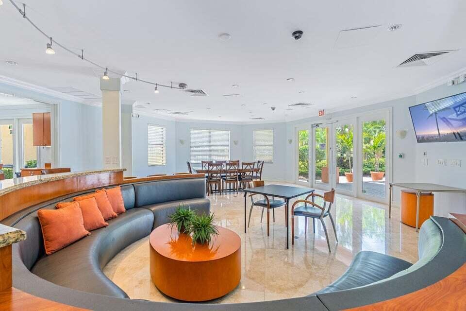 13 Uno Lago, Juno Beach FL 33408