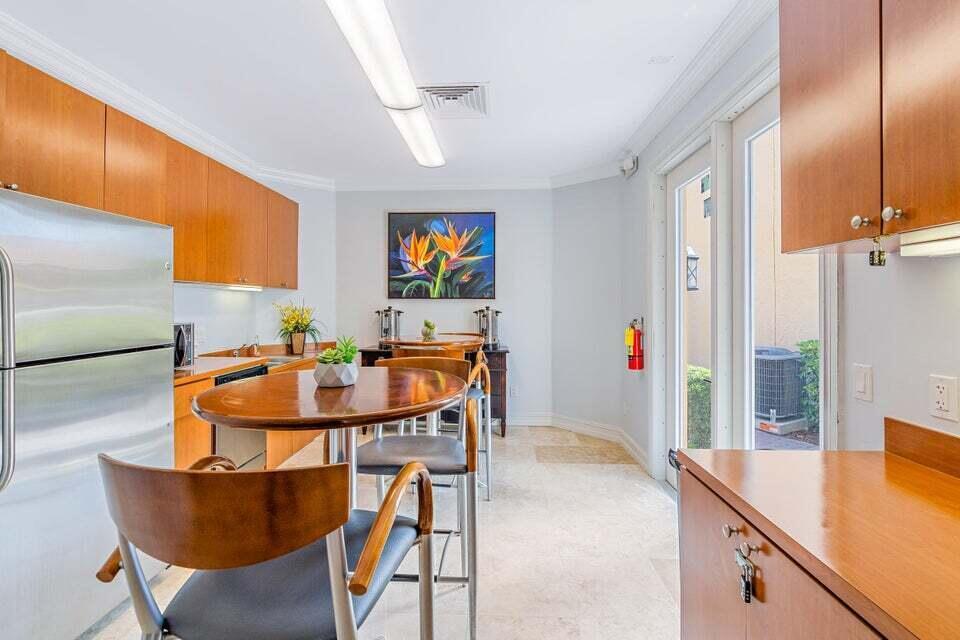13 Uno Lago, Juno Beach FL 33408
