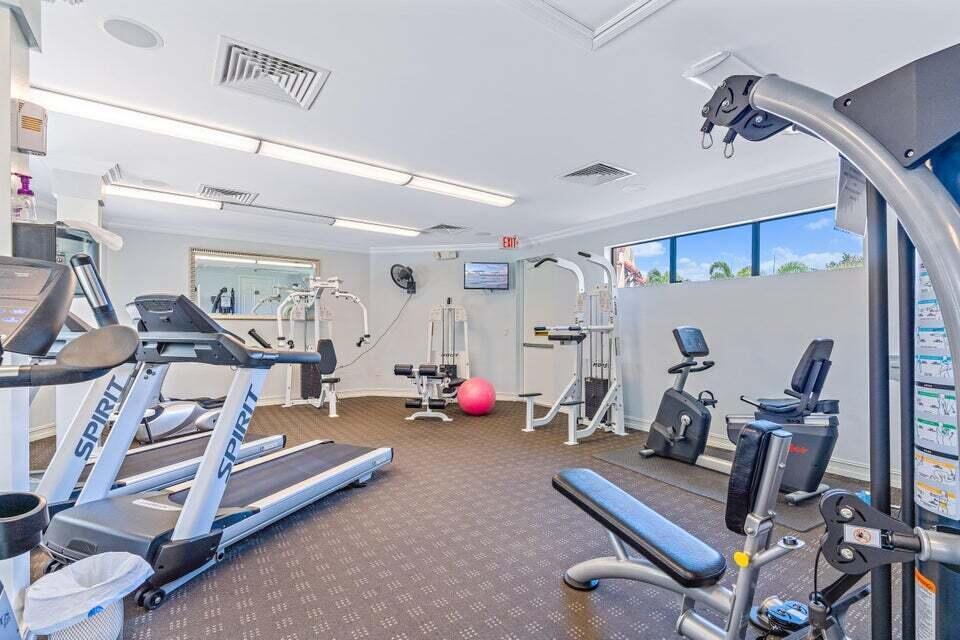 13 Uno Lago, Juno Beach FL 33408